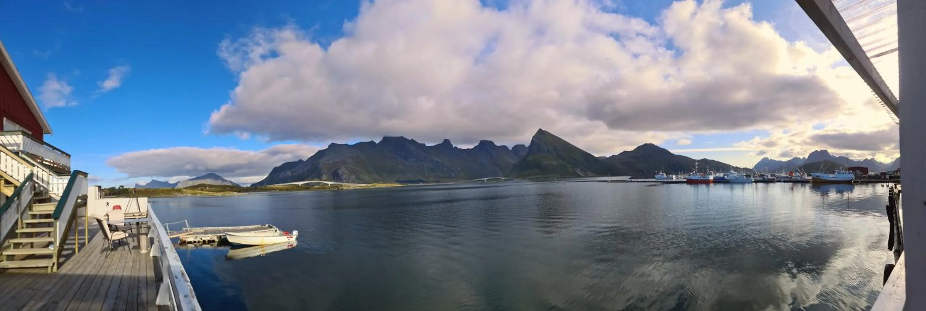 Day in Lydersen Rorbuer Budget Hostel & Private Apartments