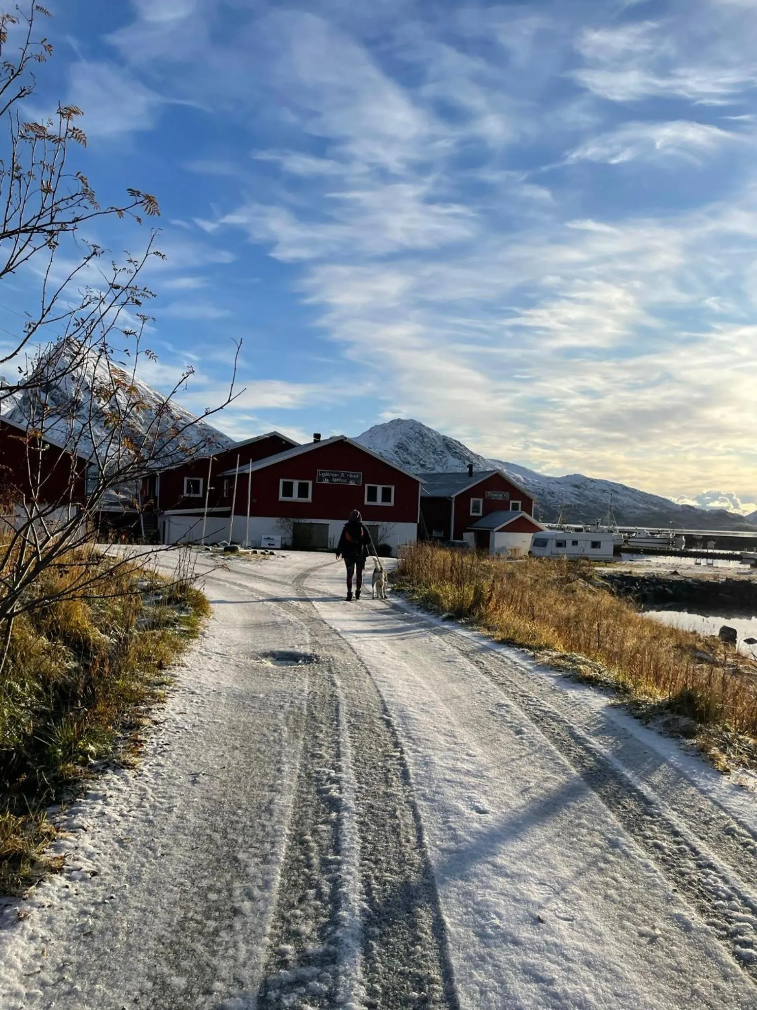 Property building in Lydersen Rorbuer Budget Hostel & Private Apartments