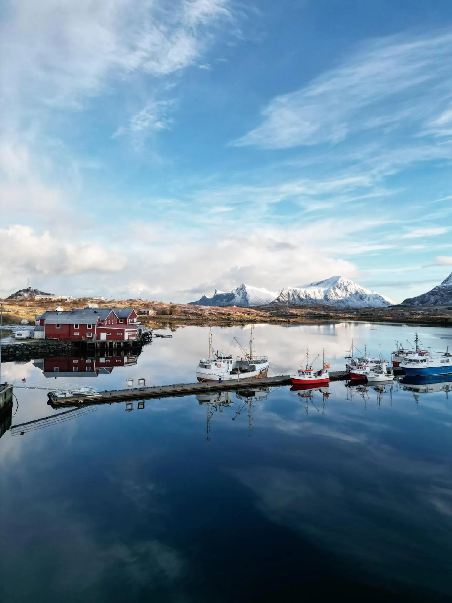 Property building in Lydersen Rorbuer Budget Hostel & Private Apartments