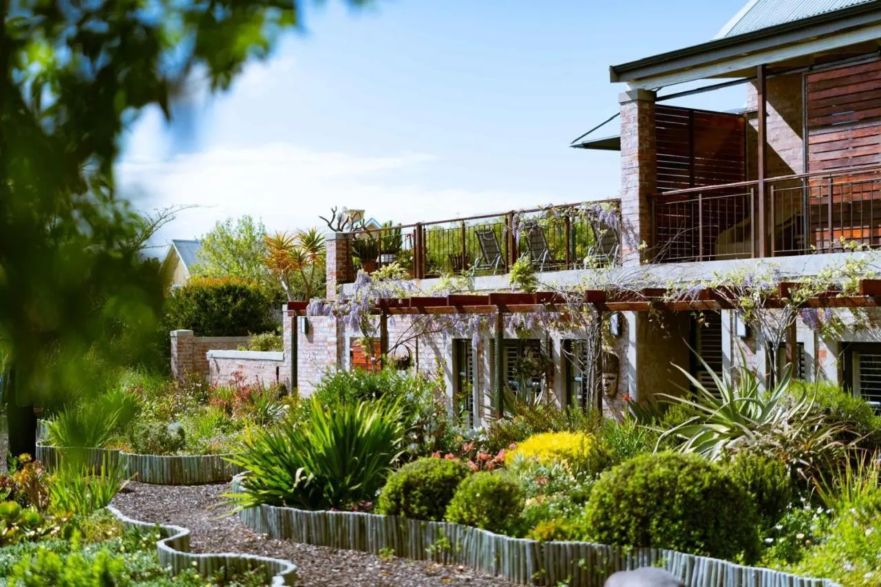 Vineyard Views Country House