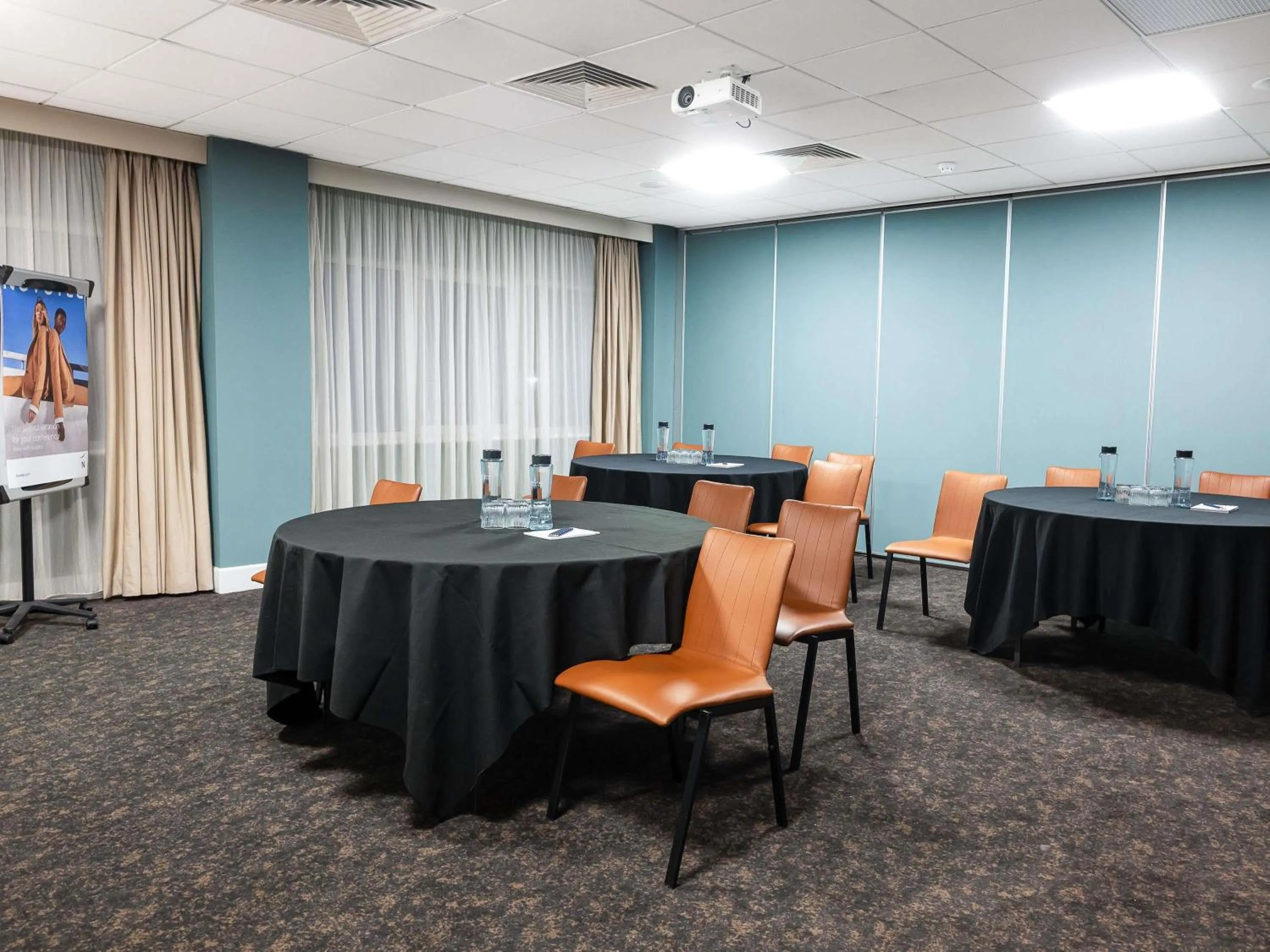 Meeting/conference room in Novotel Cardiff Centre
