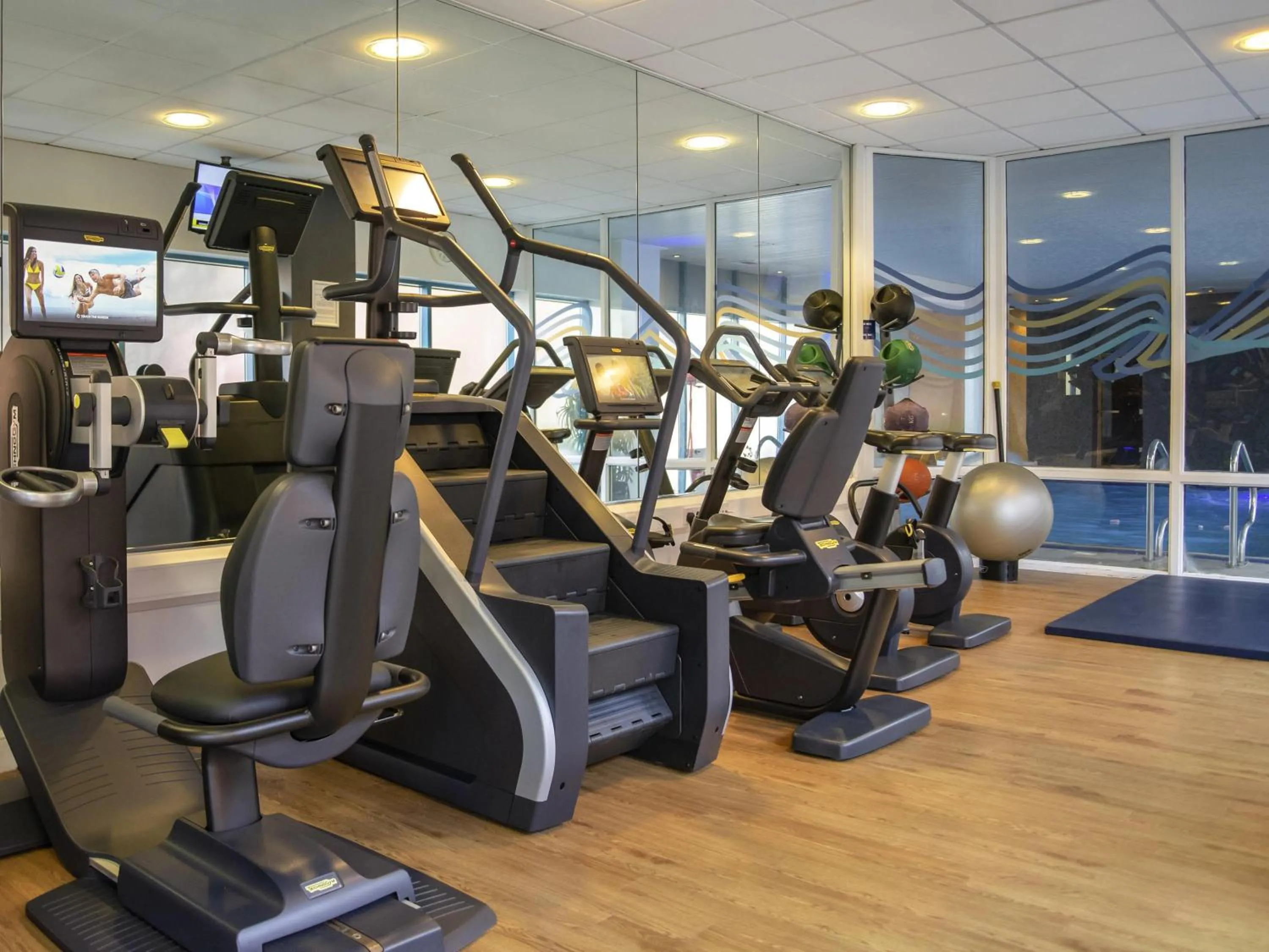 Fitness centre/facilities in Novotel Cardiff Centre