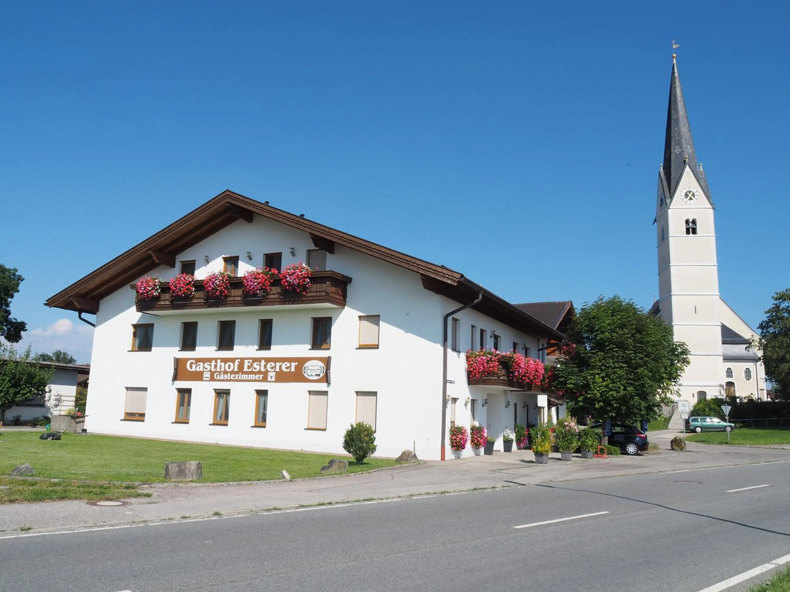 Facade/entrance in Gasthof Hotel Esterer