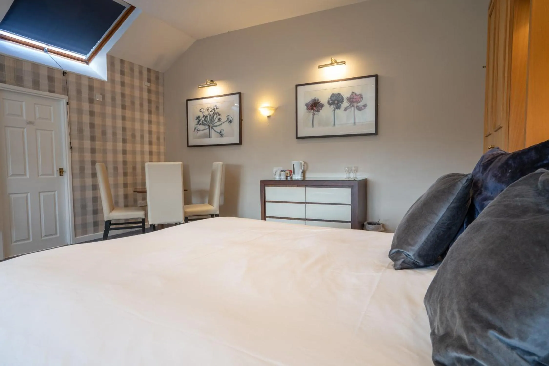 Bedroom, Bed in Rendezvous At Skipton