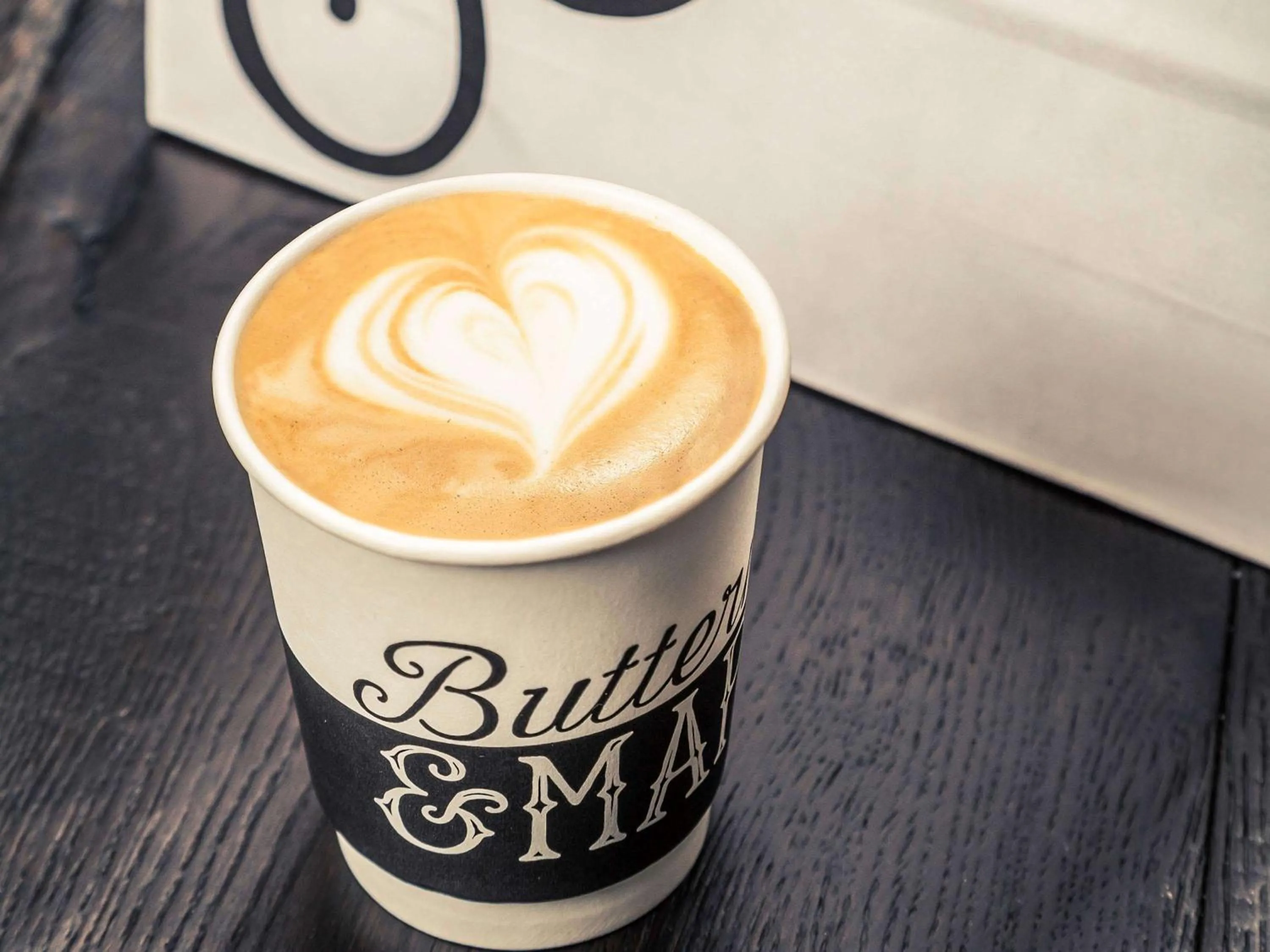 Restaurant/places to eat in Mercure Brigstow Bristol