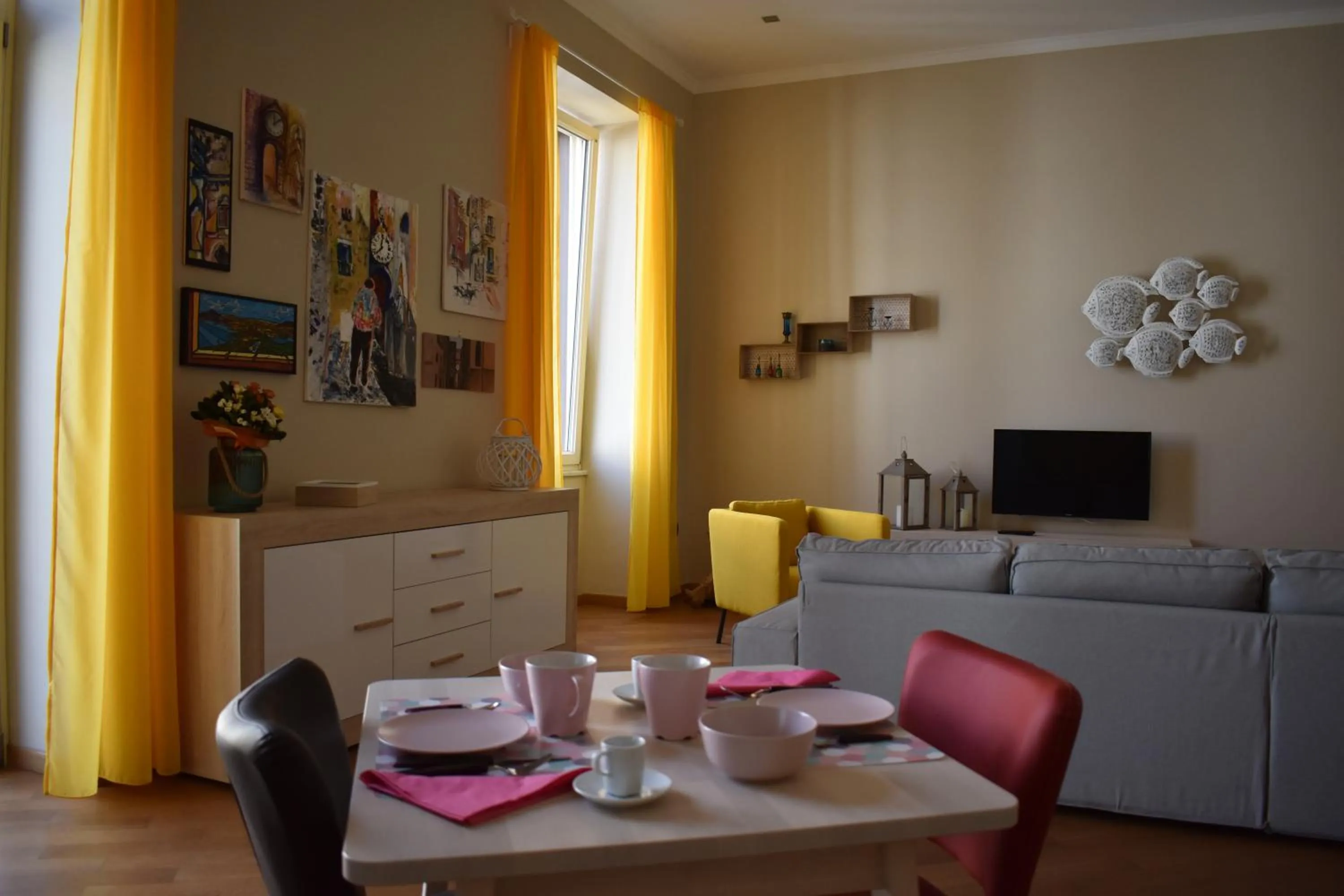 Communal lounge/ TV room in I Vicerè B&B Deluxe