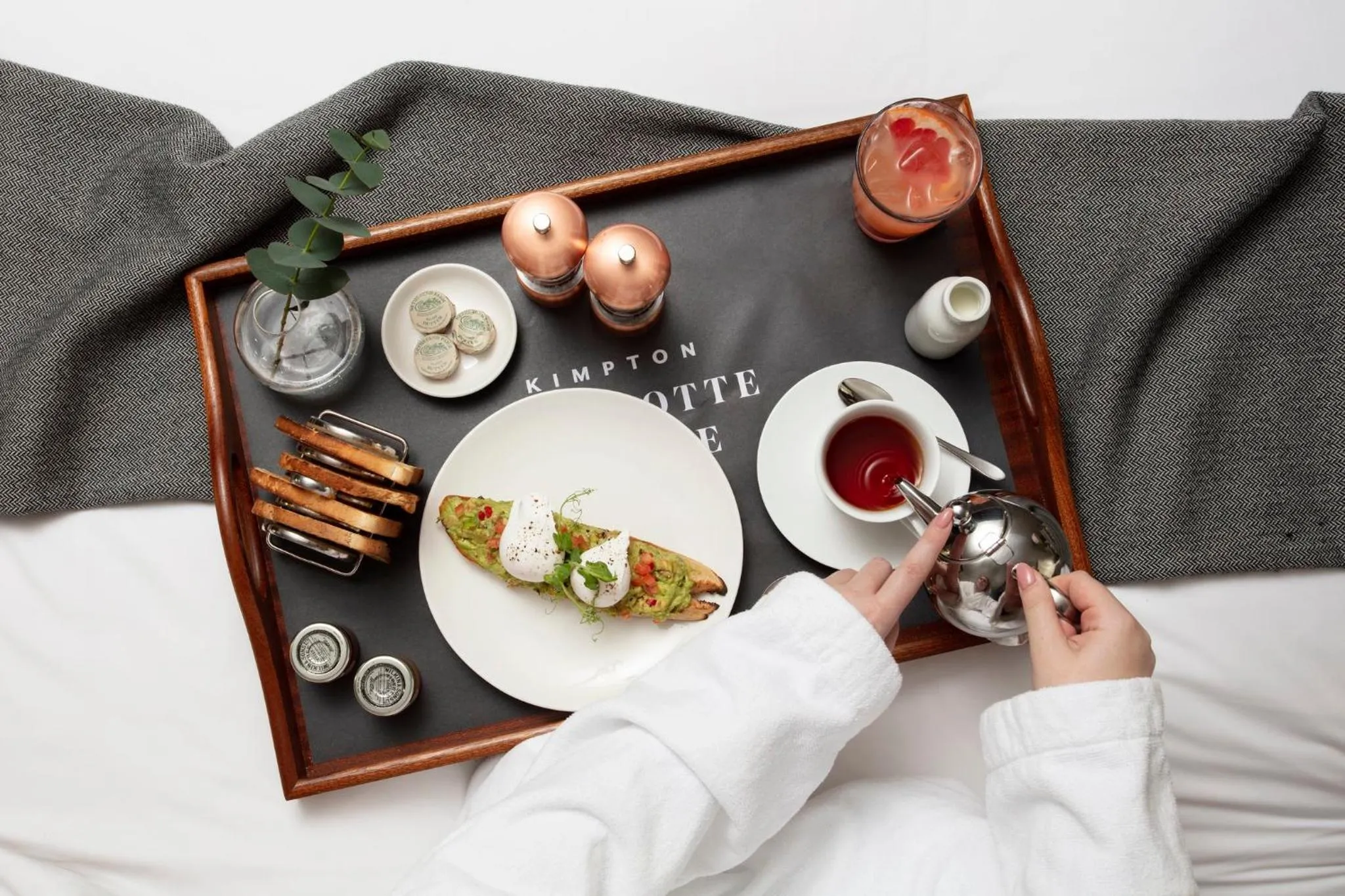 Photo of the whole room in Kimpton Charlotte Square by IHG