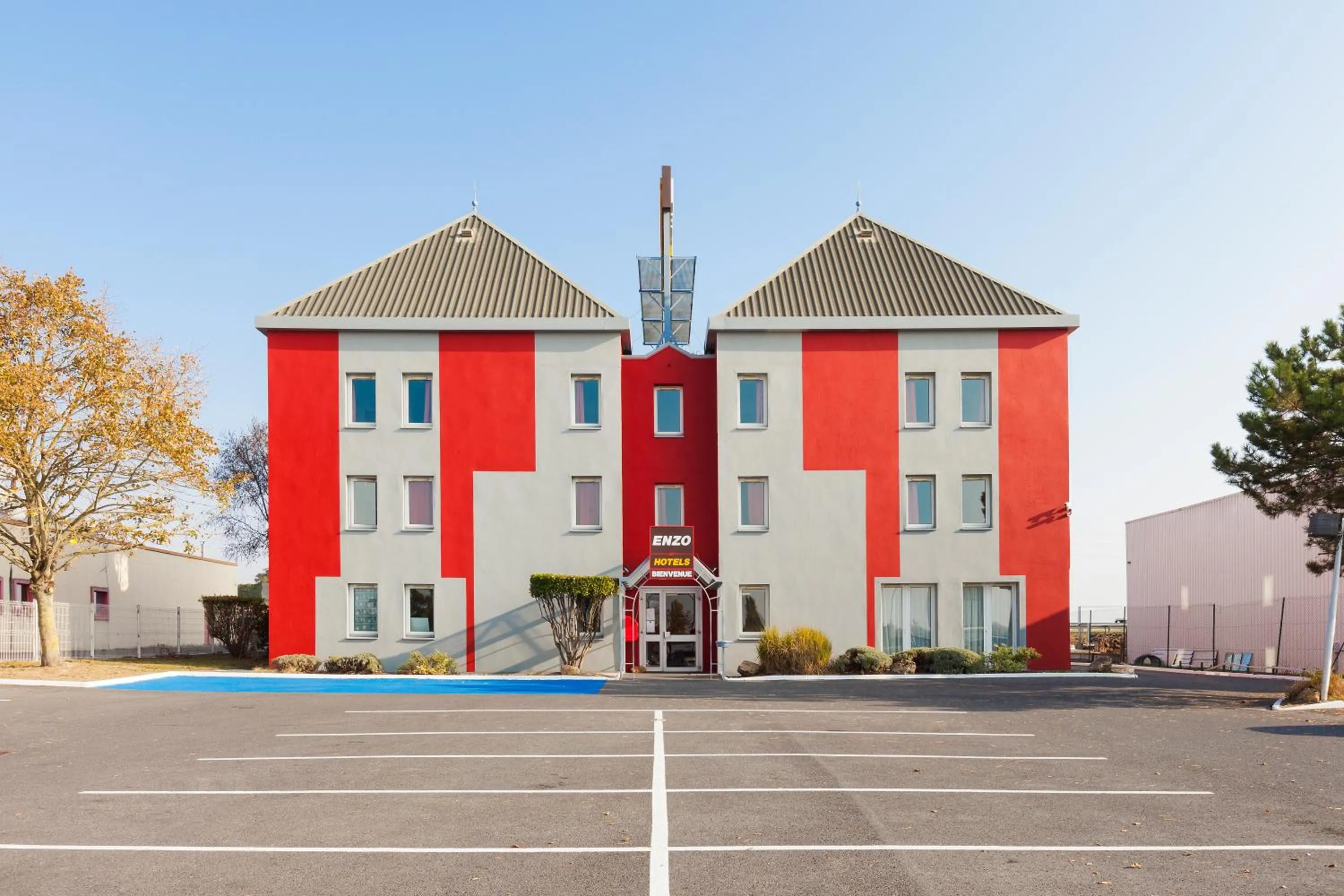 Property building in Enzo Hotels Chalons en Champagne