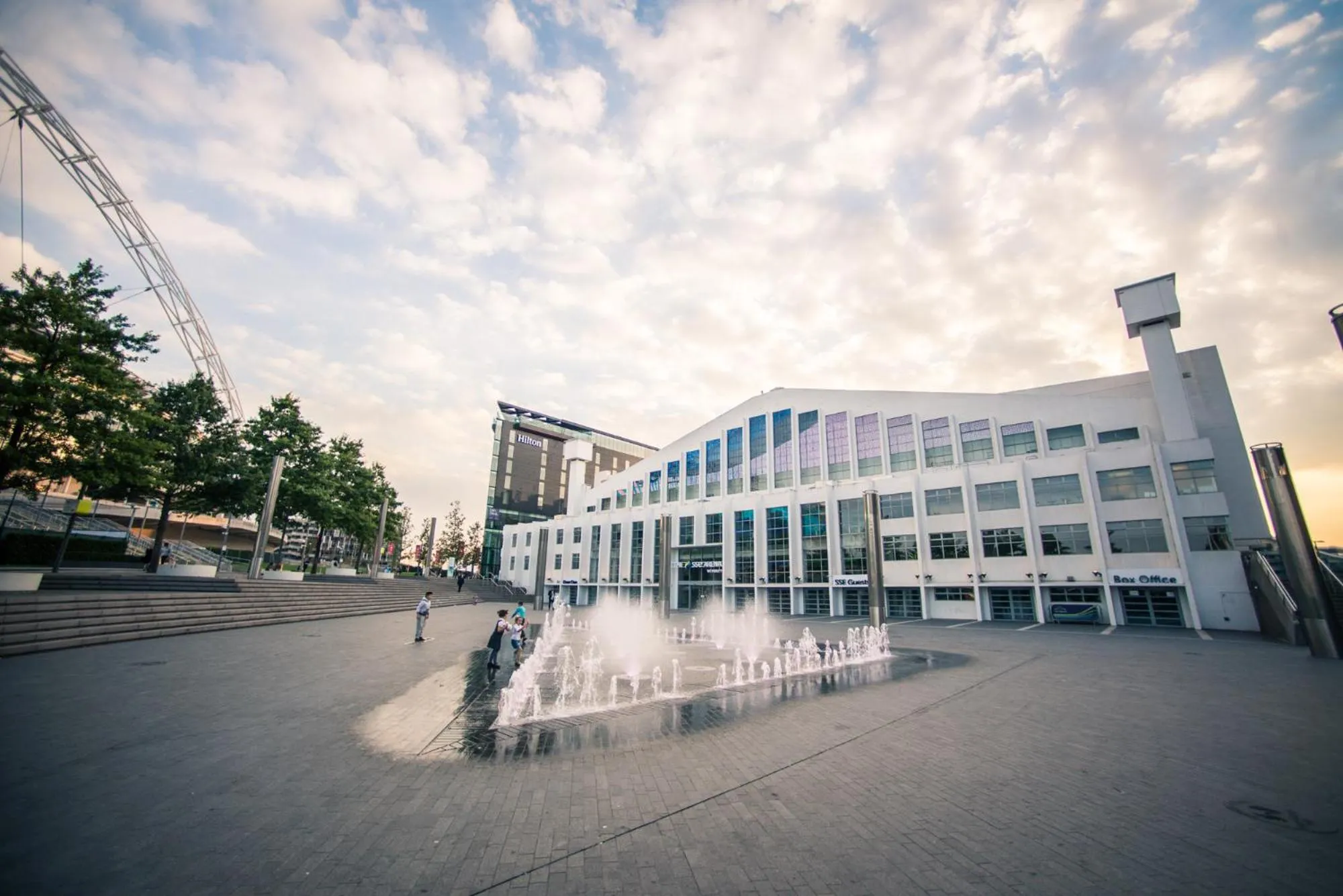 Evening entertainment in London - Wembley International Hotel