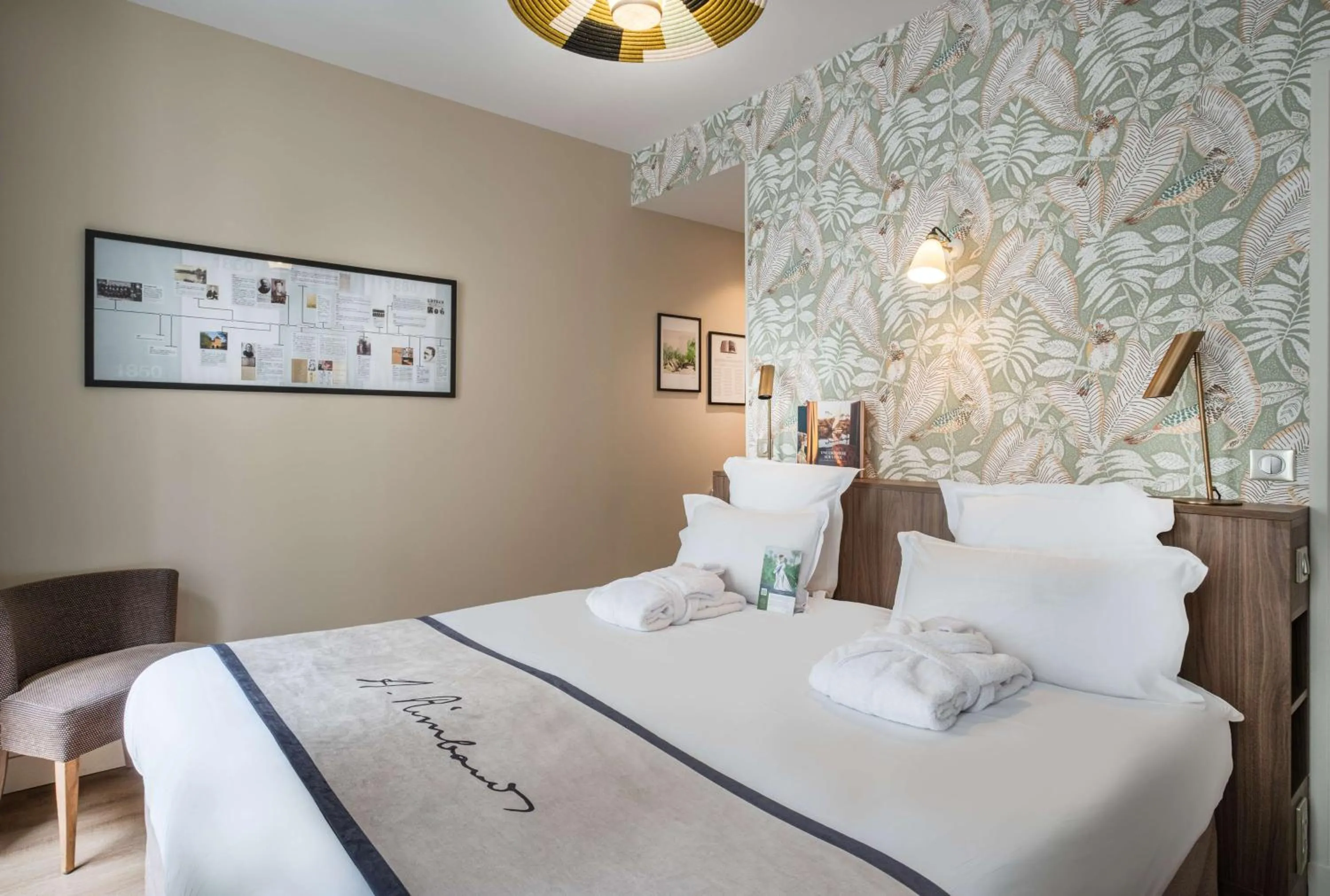 Bedroom, Bed in Hôtel Littéraire Arthur Rimbaud, BW Signature Collection