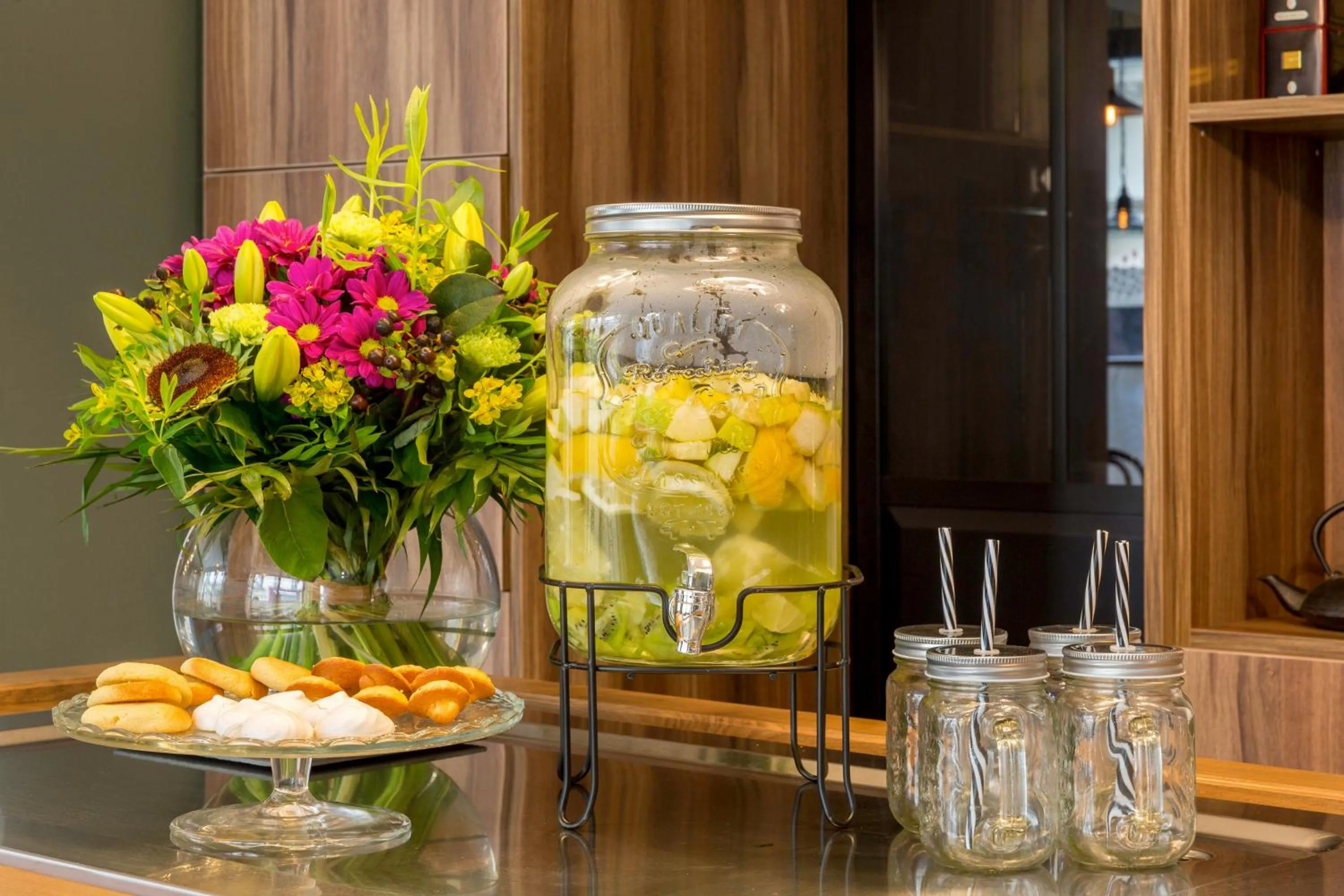 Food and drinks in Hôtel Littéraire Arthur Rimbaud, BW Signature Collection