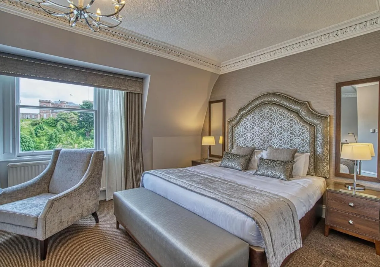 Bed in Inverness Palace Hotel & Spa, WorldHotels Distinctive
