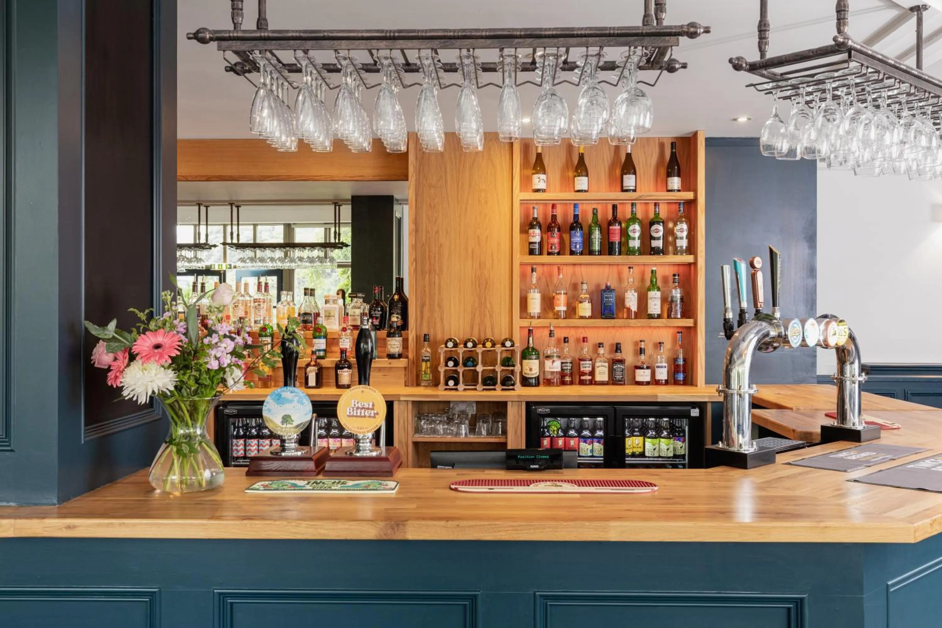 Lounge or bar in George Hotel