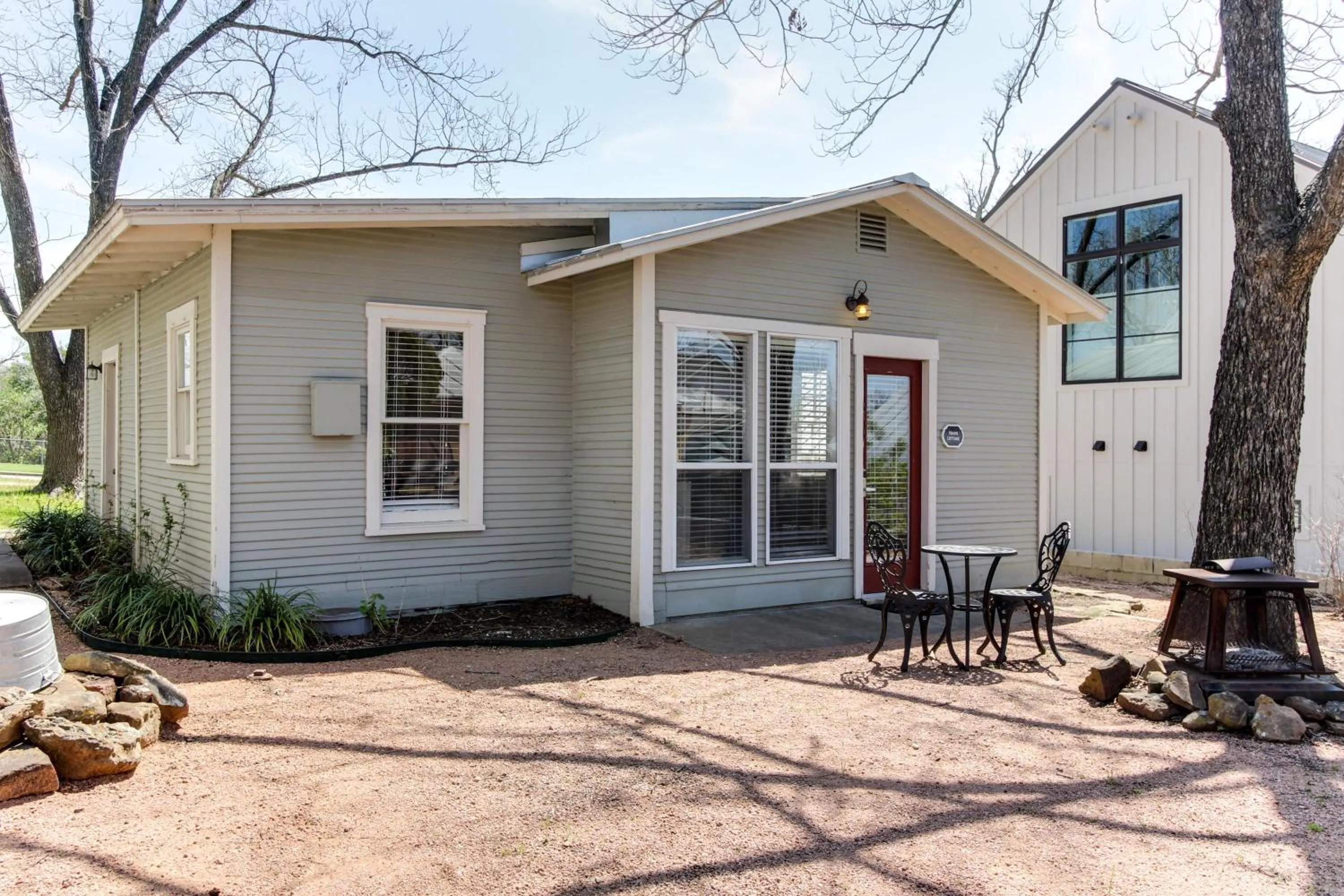 Property building in Travis Street