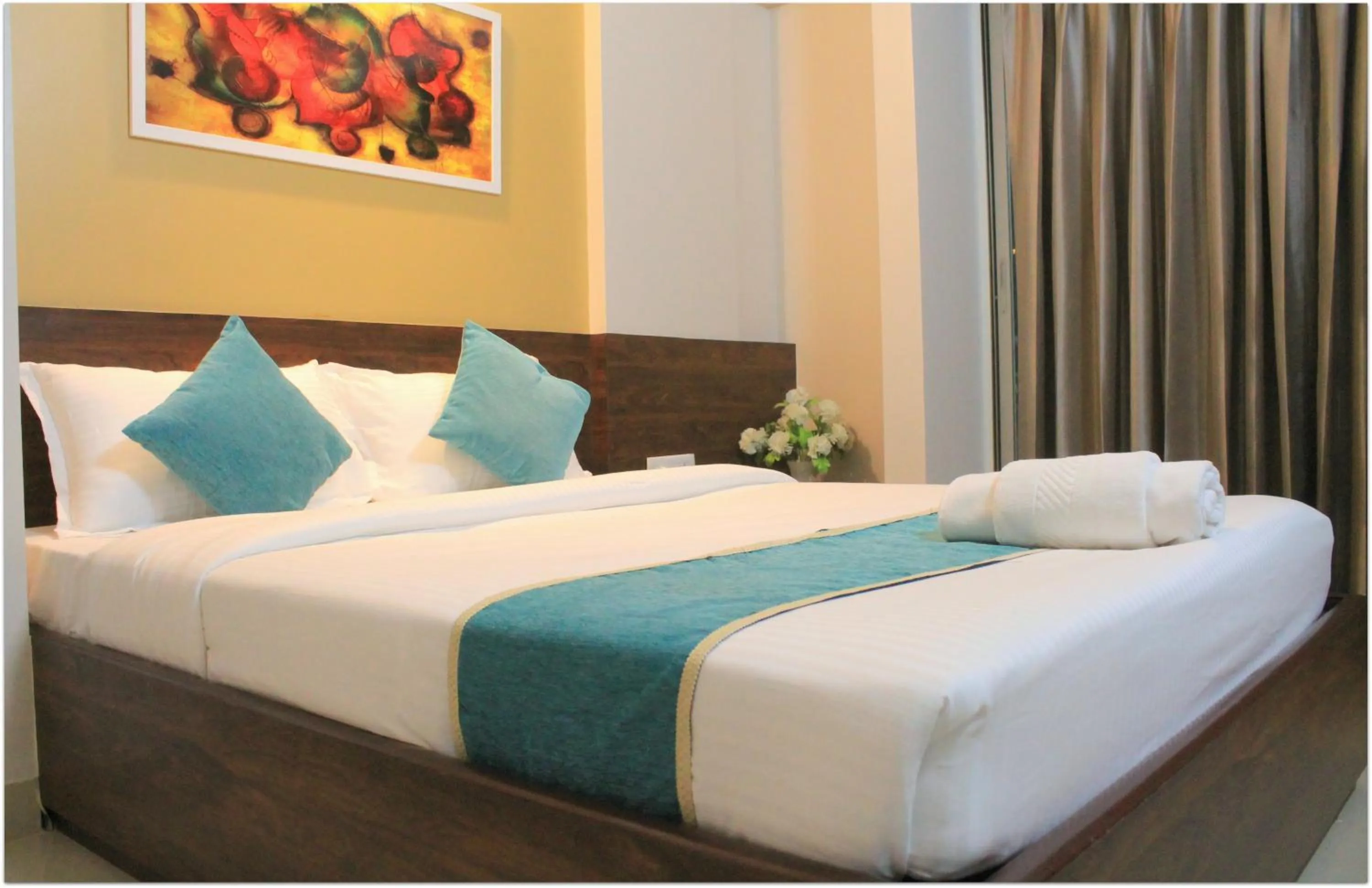 Bed in StayBird - Icon Bliss, An Apartment Hotel, Kharadi