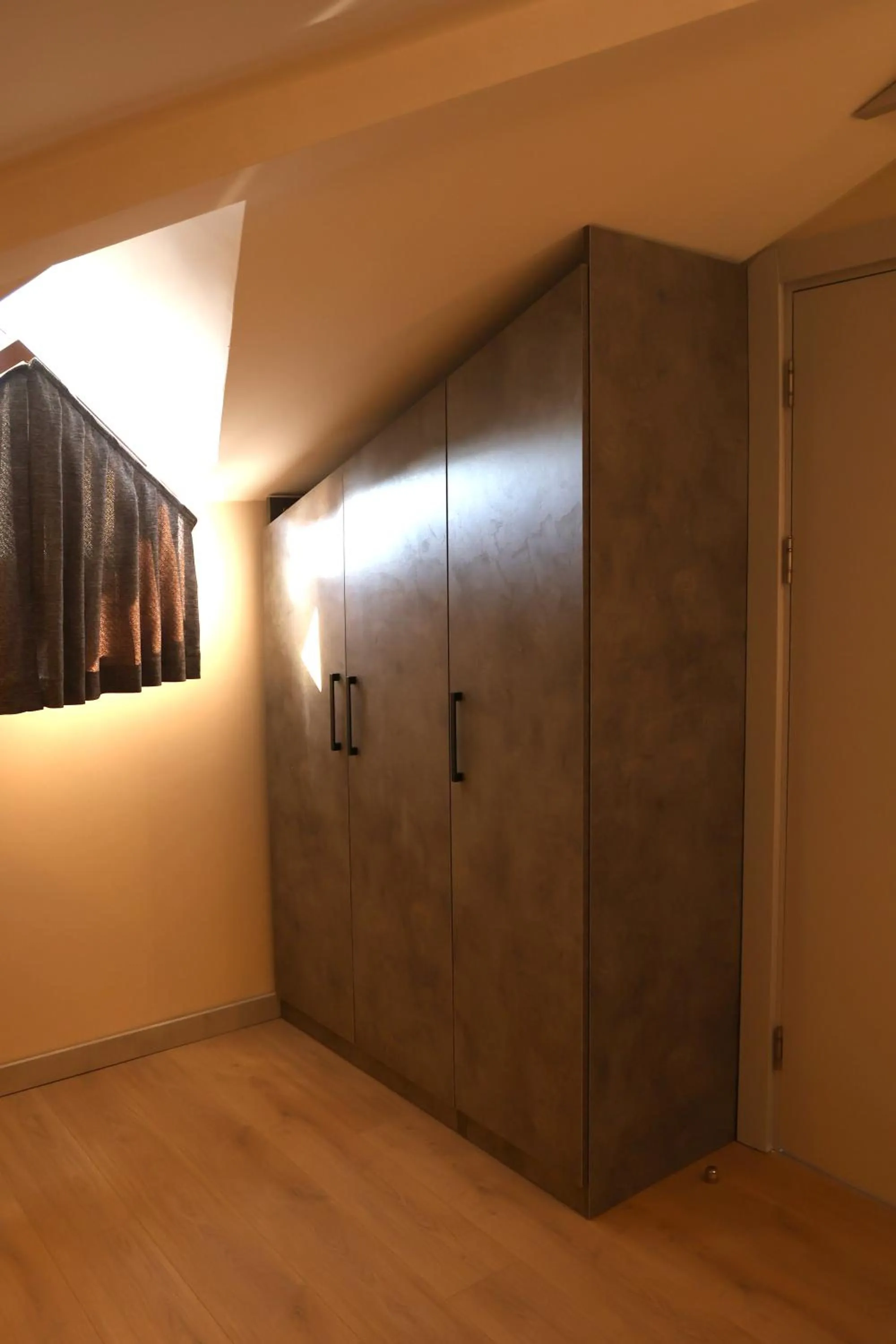 wardrobe in Hotel Lazlakar