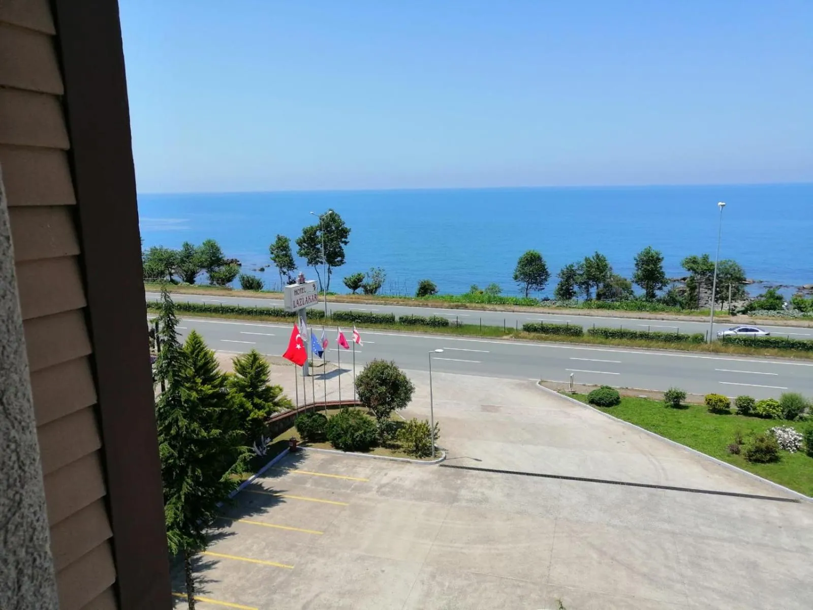 Day in Hotel Lazlakar