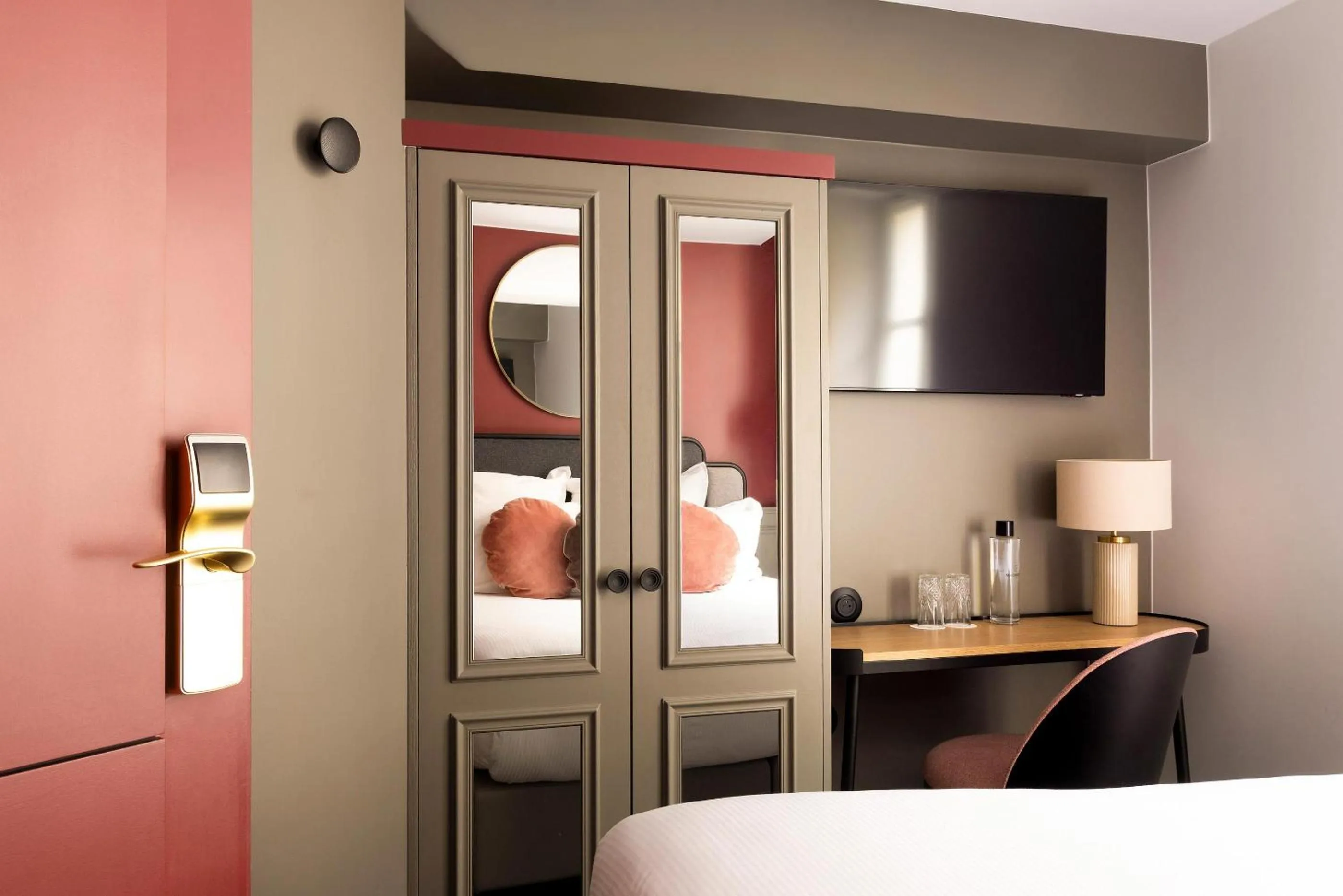 Bedroom, Bed in La Dépendance