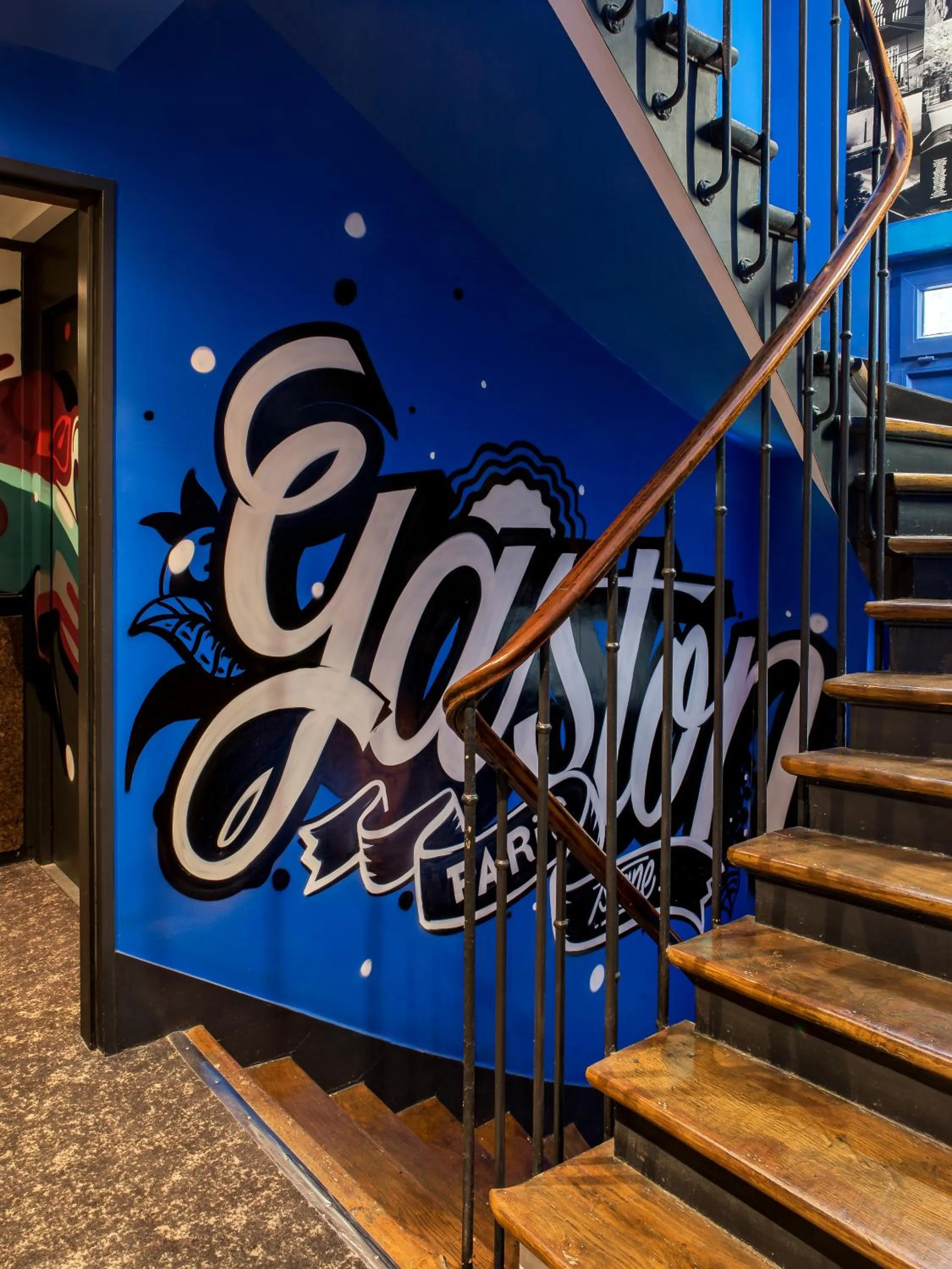 Property building in Hôtel Gaston