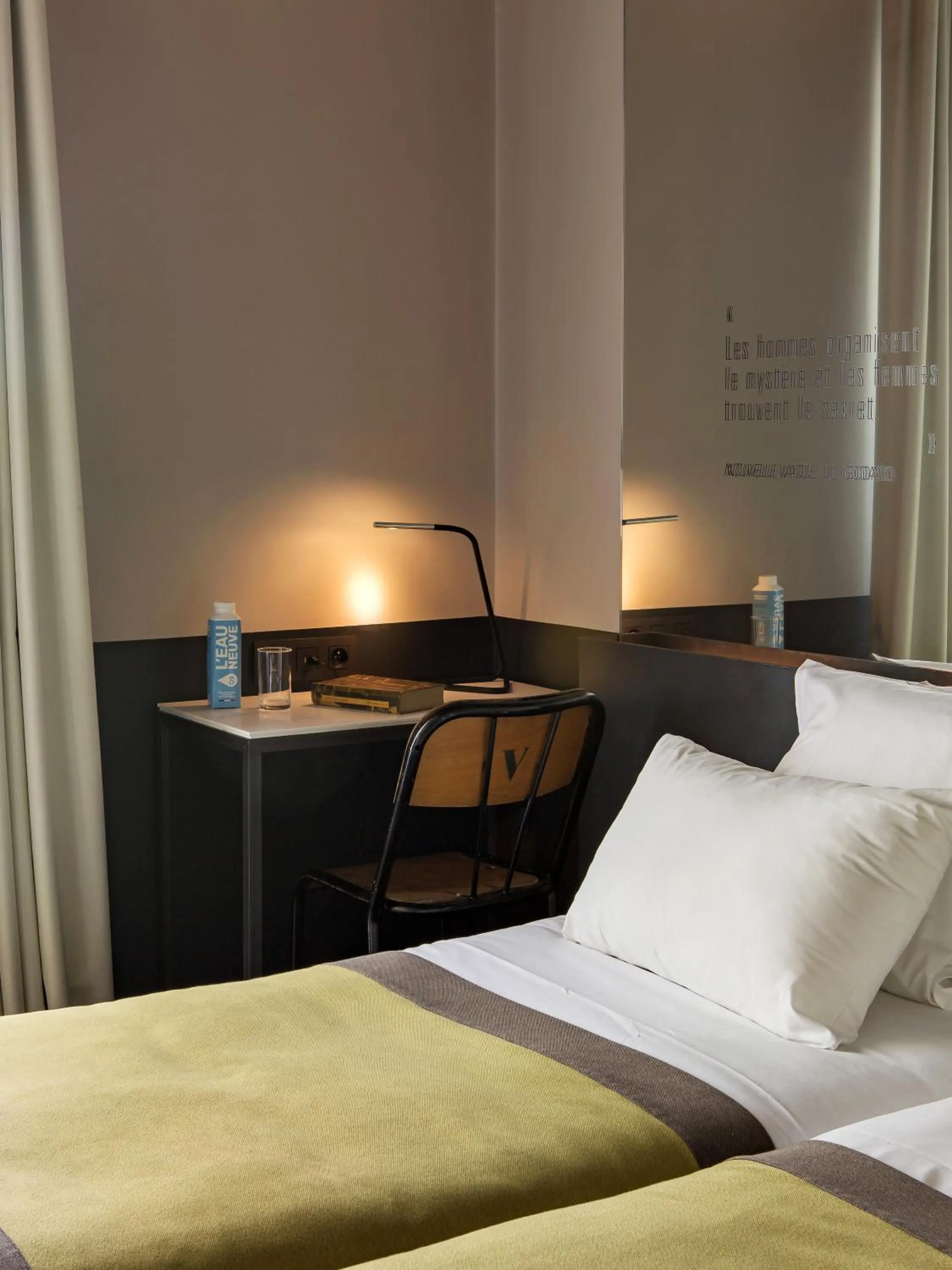 Photo of the whole room, Bed in Hôtel Gaston