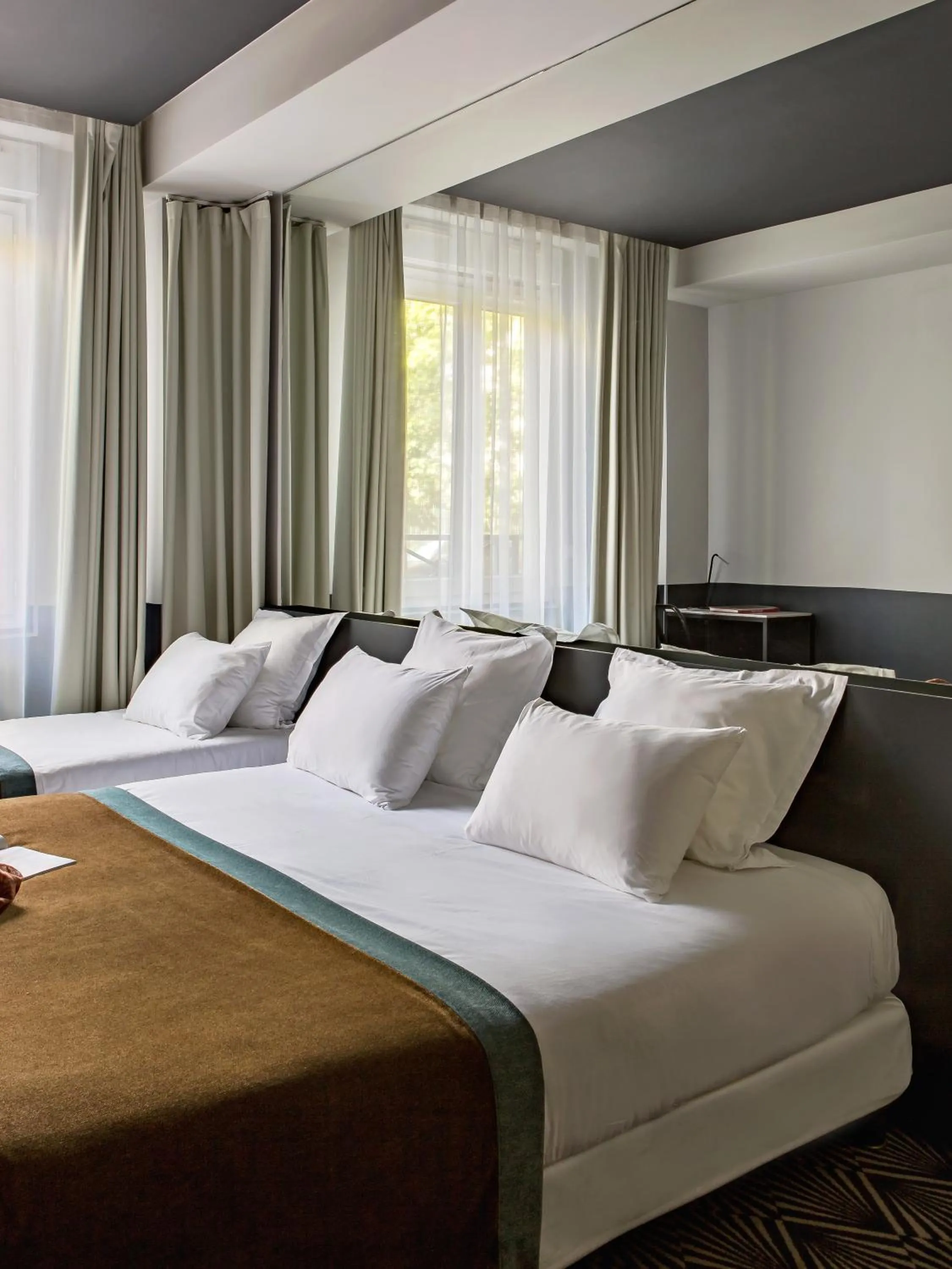 Photo of the whole room, Bed in Hôtel Gaston