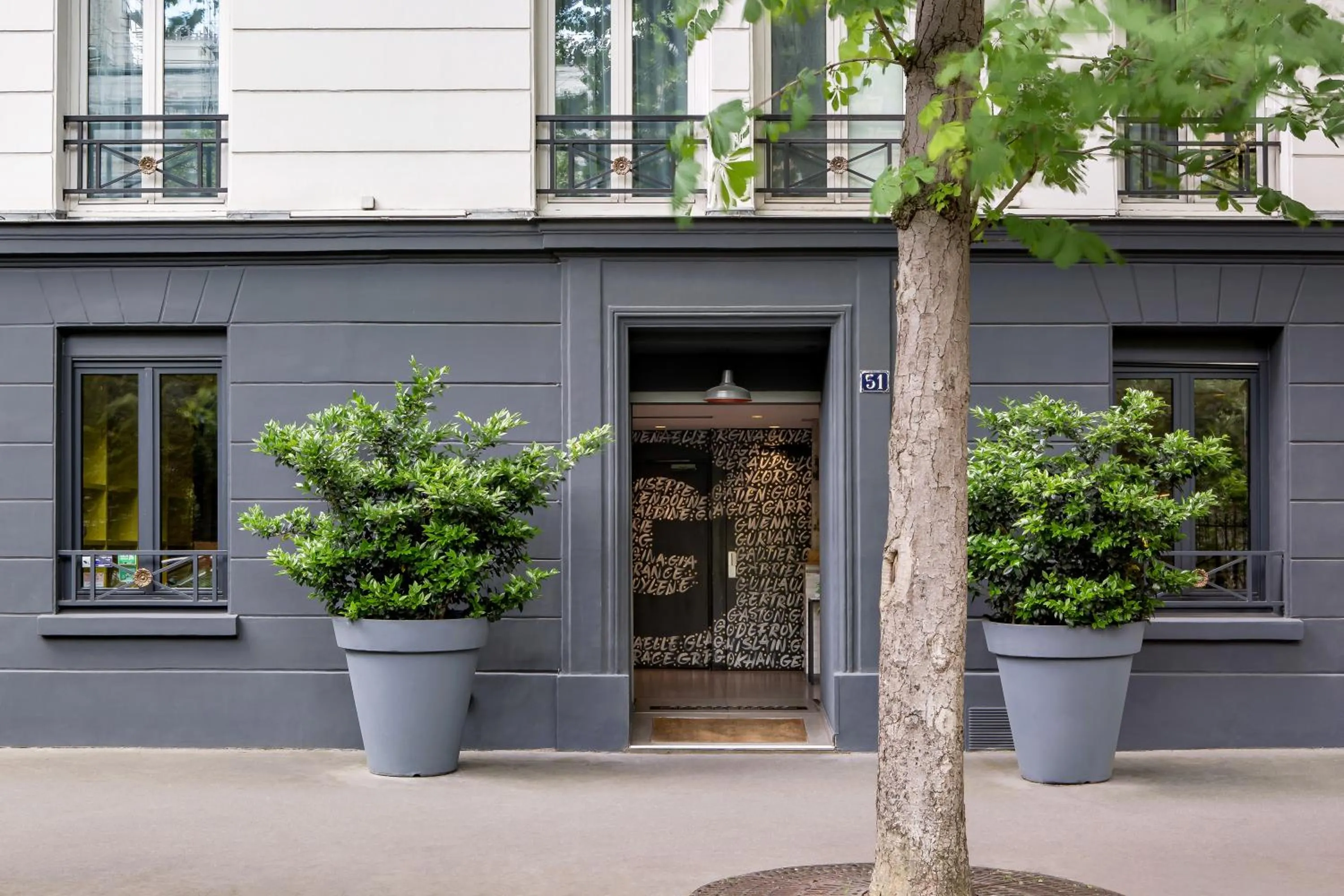Facade/entrance in Hôtel Gaston