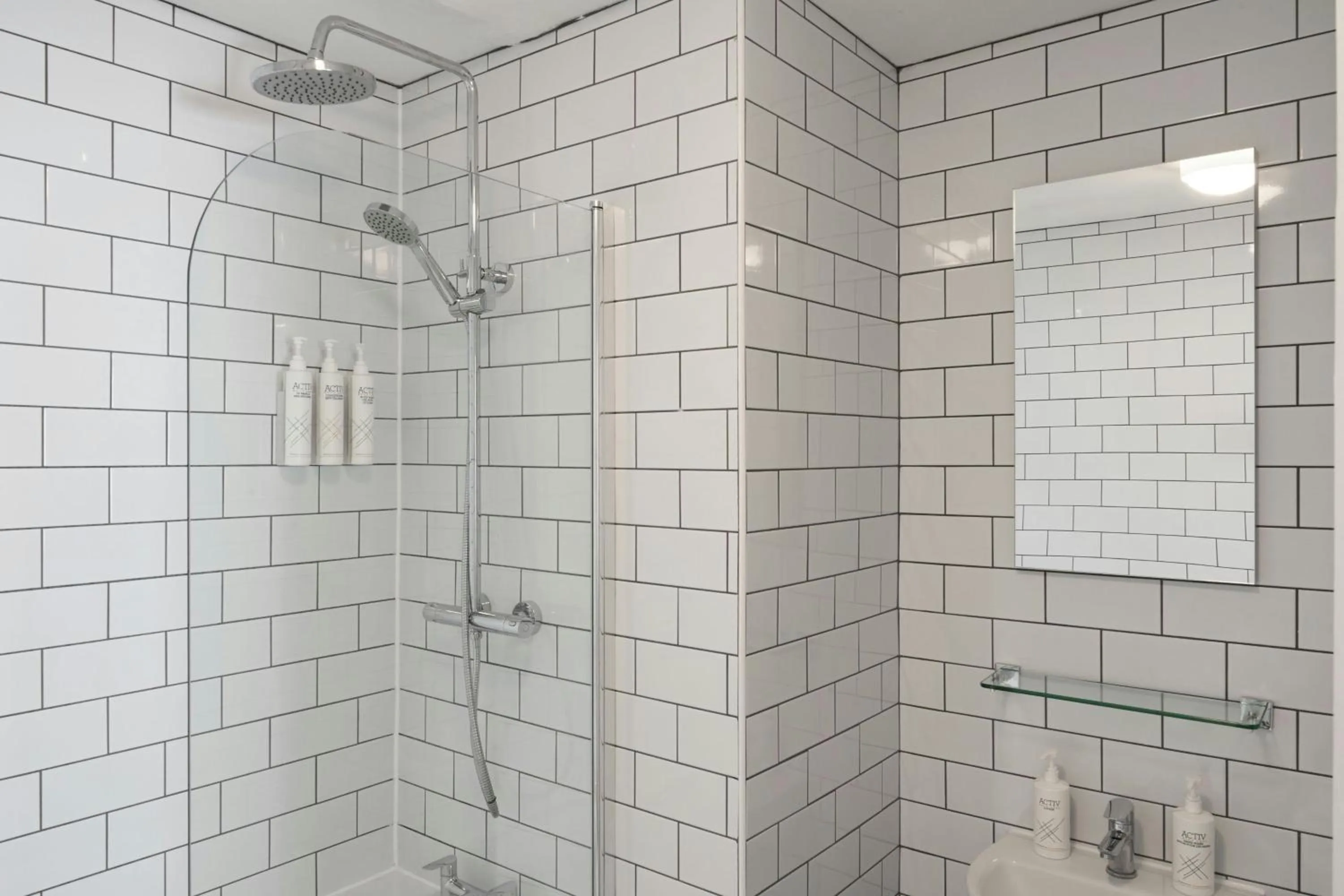 Bathroom in Four Points Flex by Sheraton Brighton Seafront