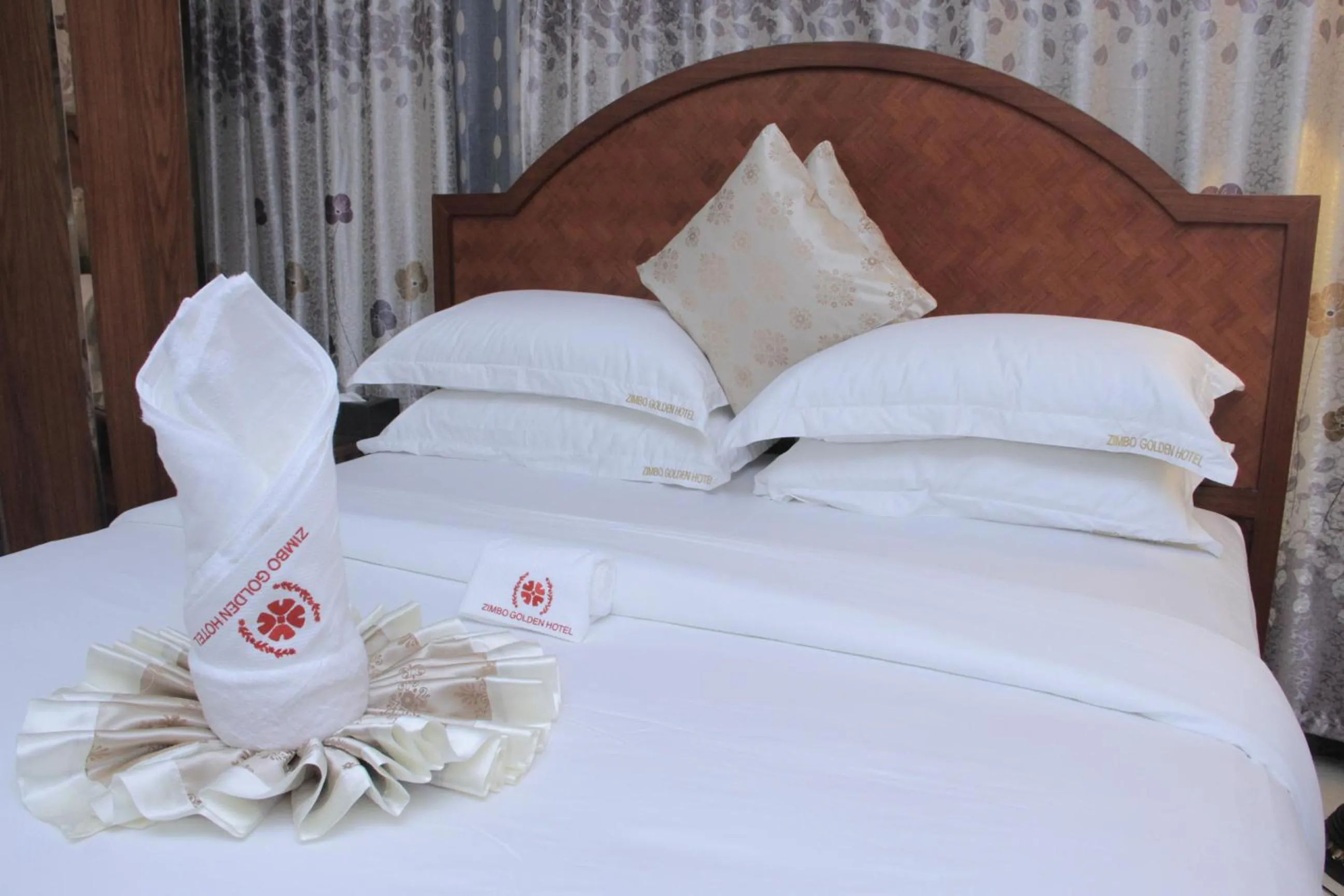 bunk bed, Bed in Zimbo Golden Hotel