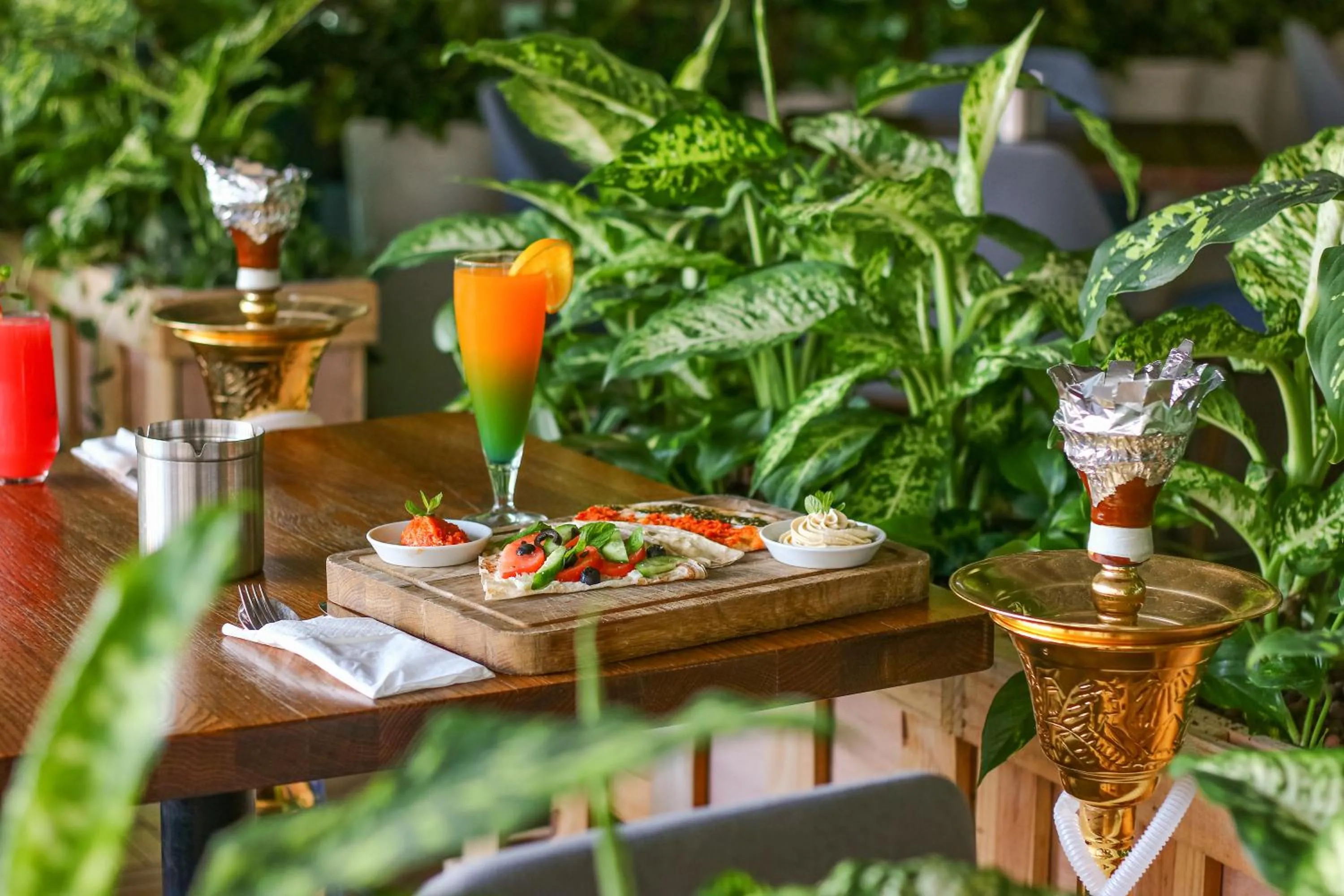 Restaurant/places to eat in Millennium Plaza Doha