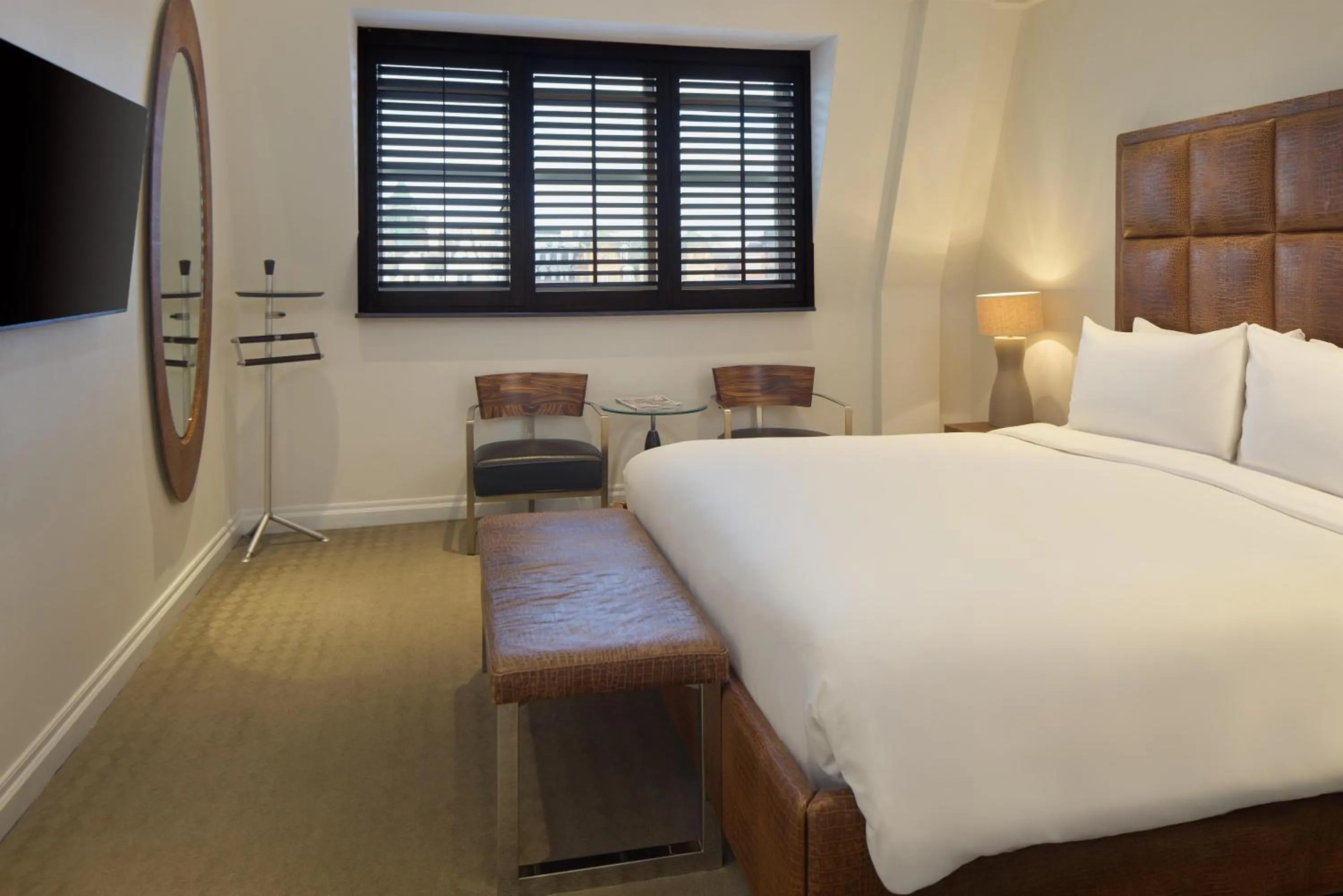 Photo of the whole room, Bed in Radisson Blu Hotel, London Leicester Square