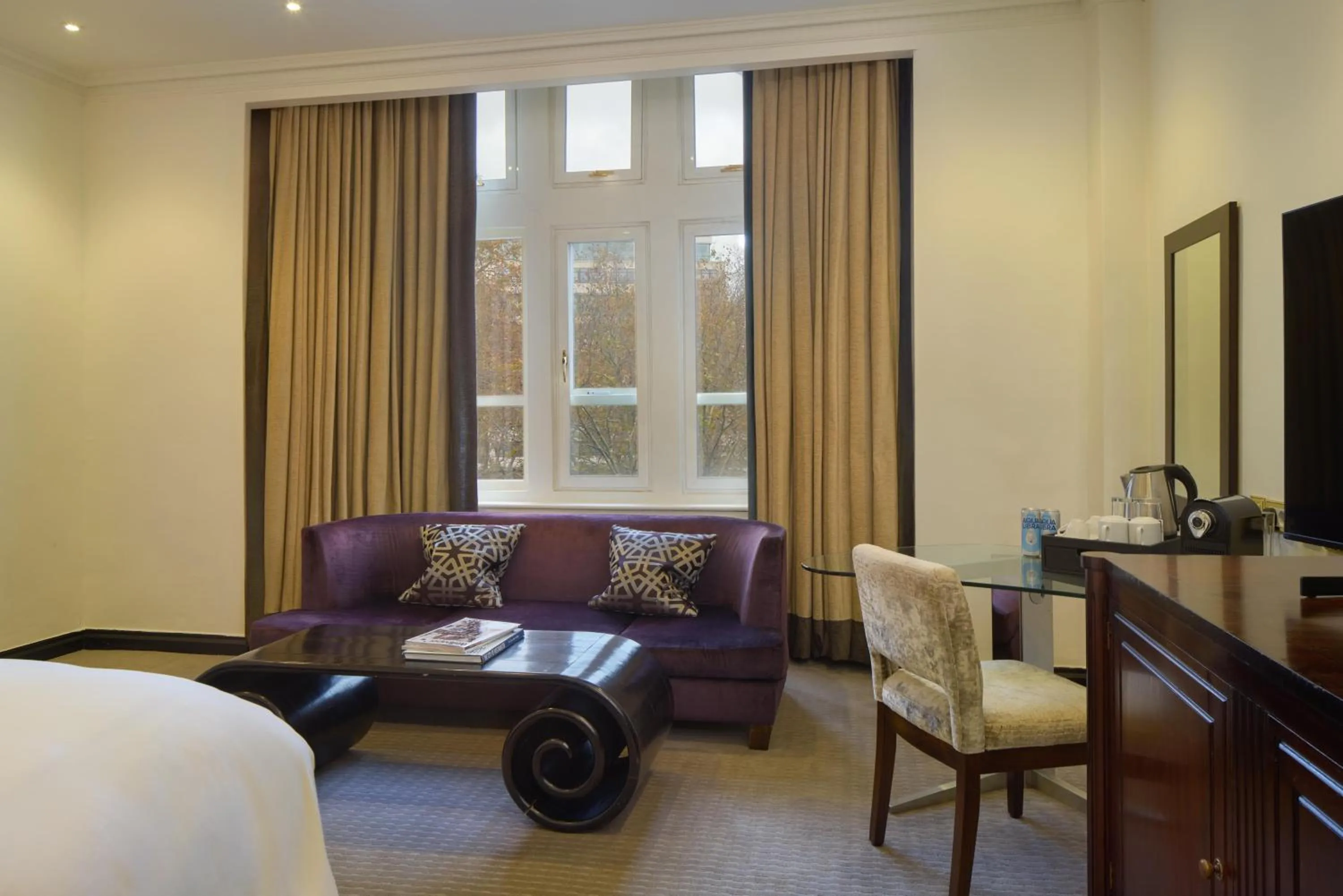 Bedroom in Radisson Blu Hotel, London Leicester Square