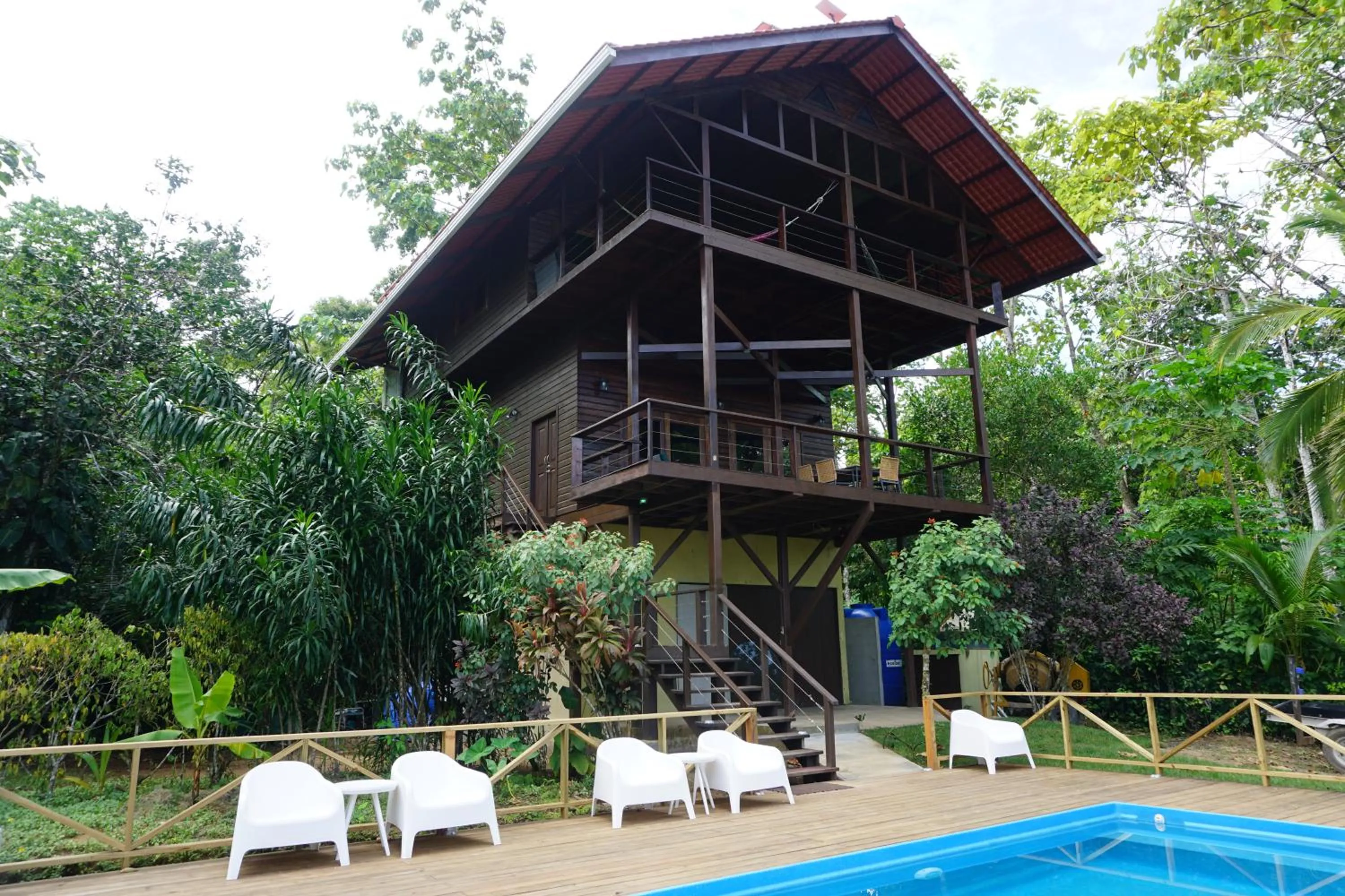 Property building in Oasis Bluff Beach
