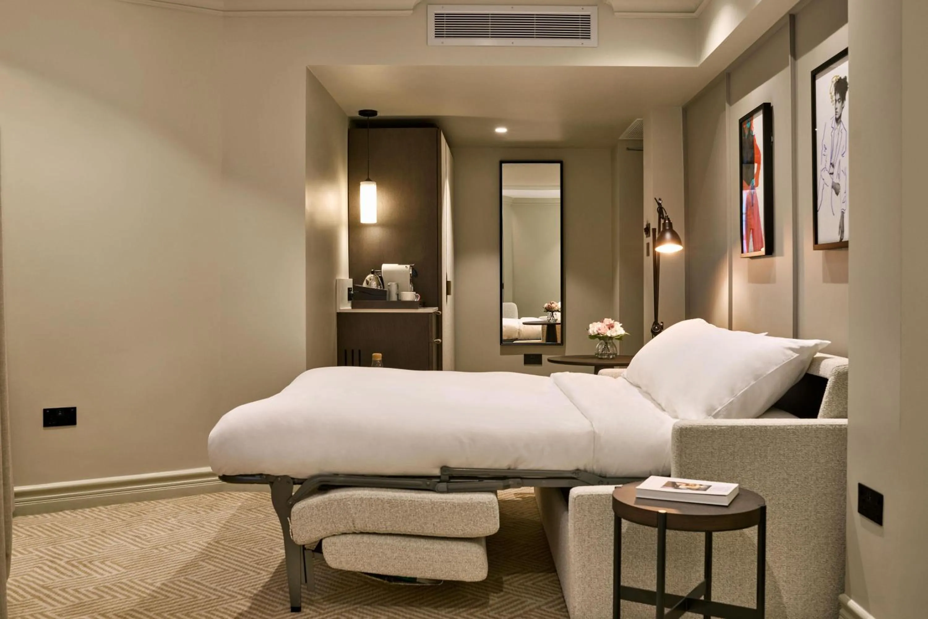 Photo of the whole room, Bed in Radisson Blu Hotel, London Bond Street