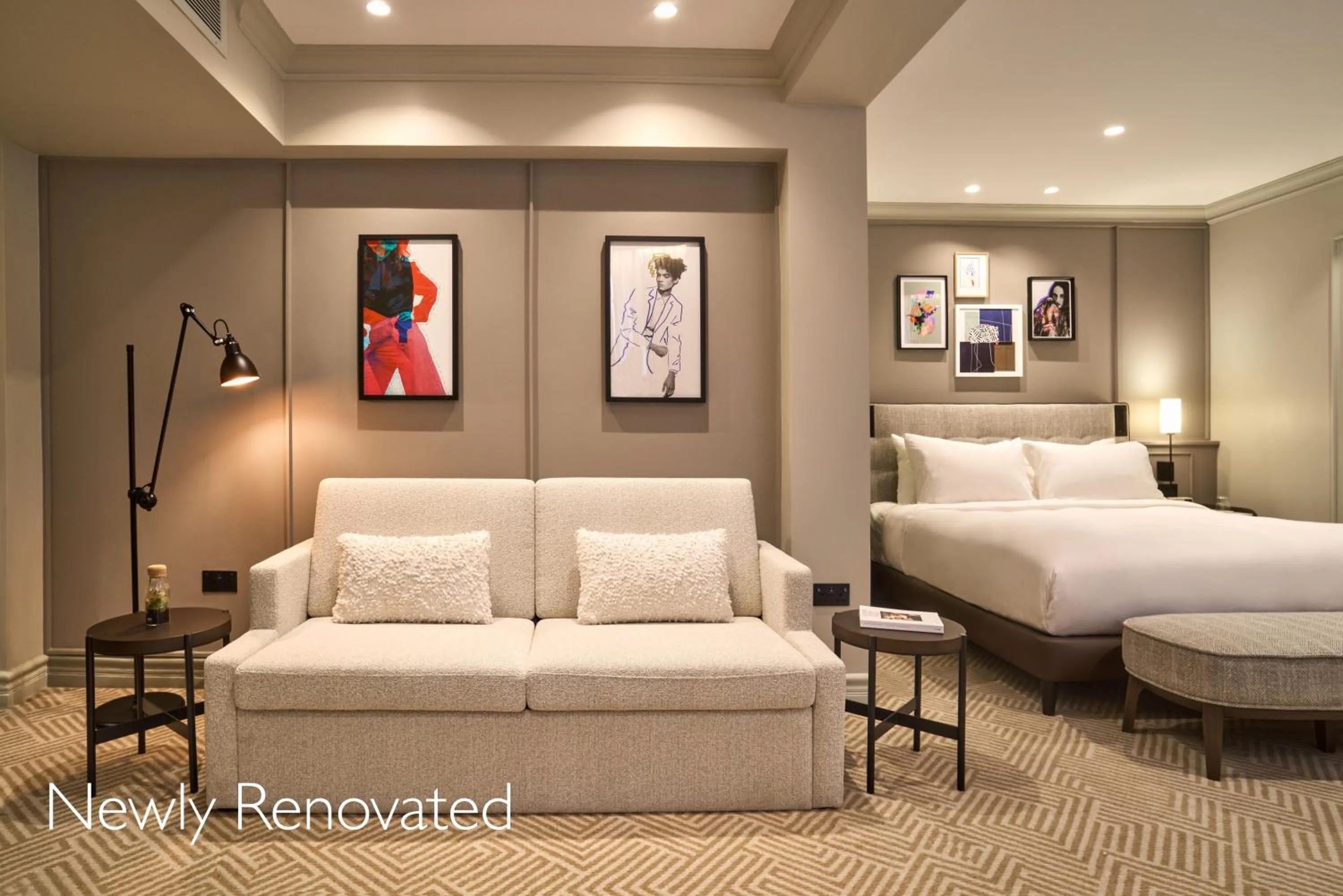 Bedroom, Bed in Radisson Blu Hotel, London Bond Street