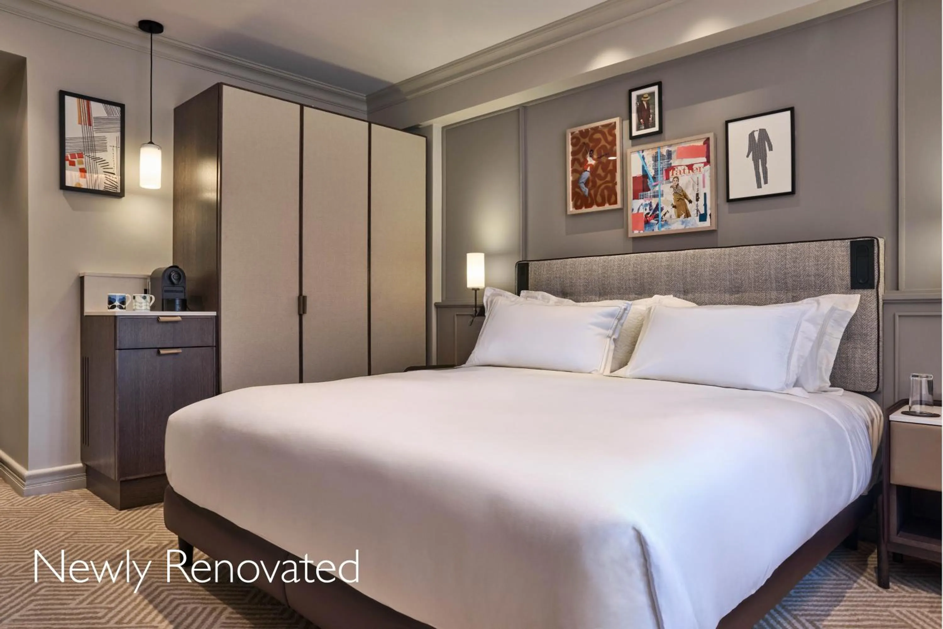 Bedroom, Bed in Radisson Blu Hotel, London Bond Street