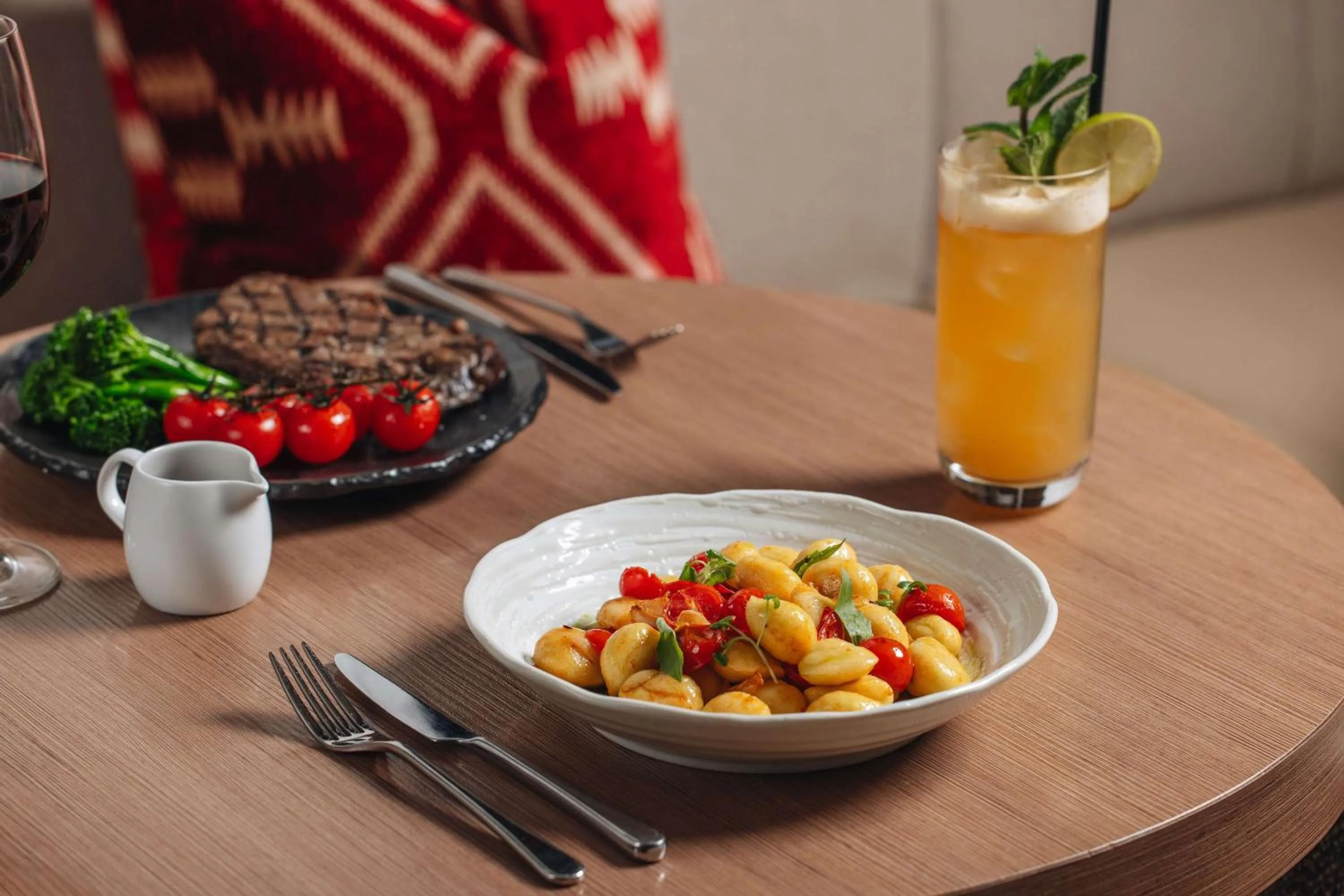 Restaurant/places to eat in Radisson Blu Hotel, London Bond Street