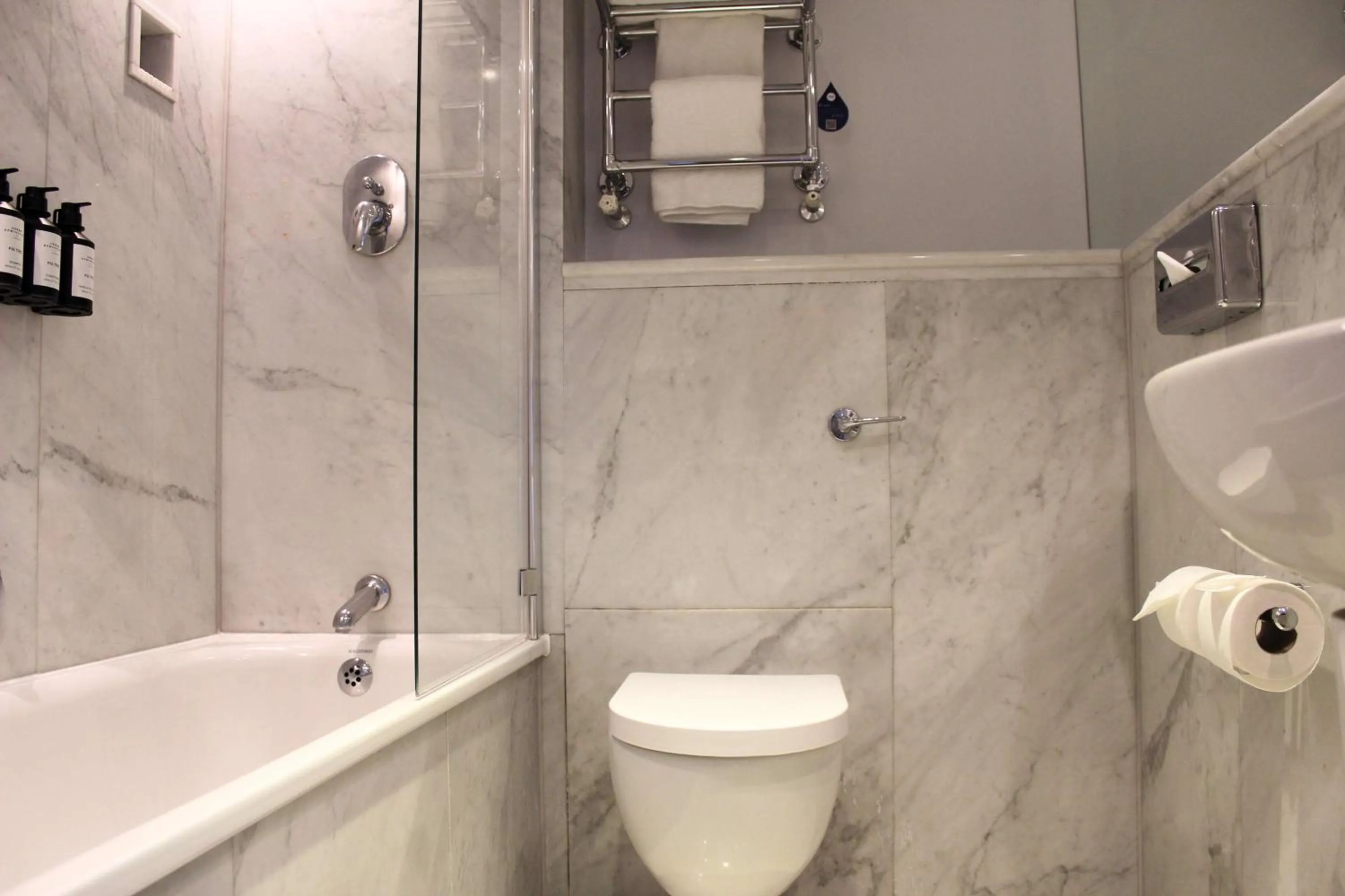 Bathroom in Radisson Blu Hotel, London Tottenham Court Road