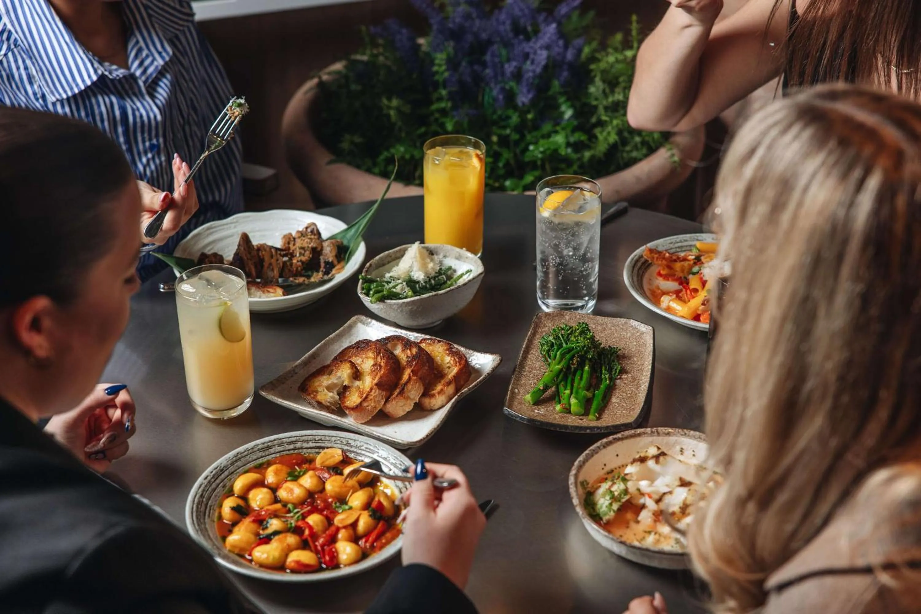 Food and drinks in Radisson Blu Hotel, London Bloomsbury