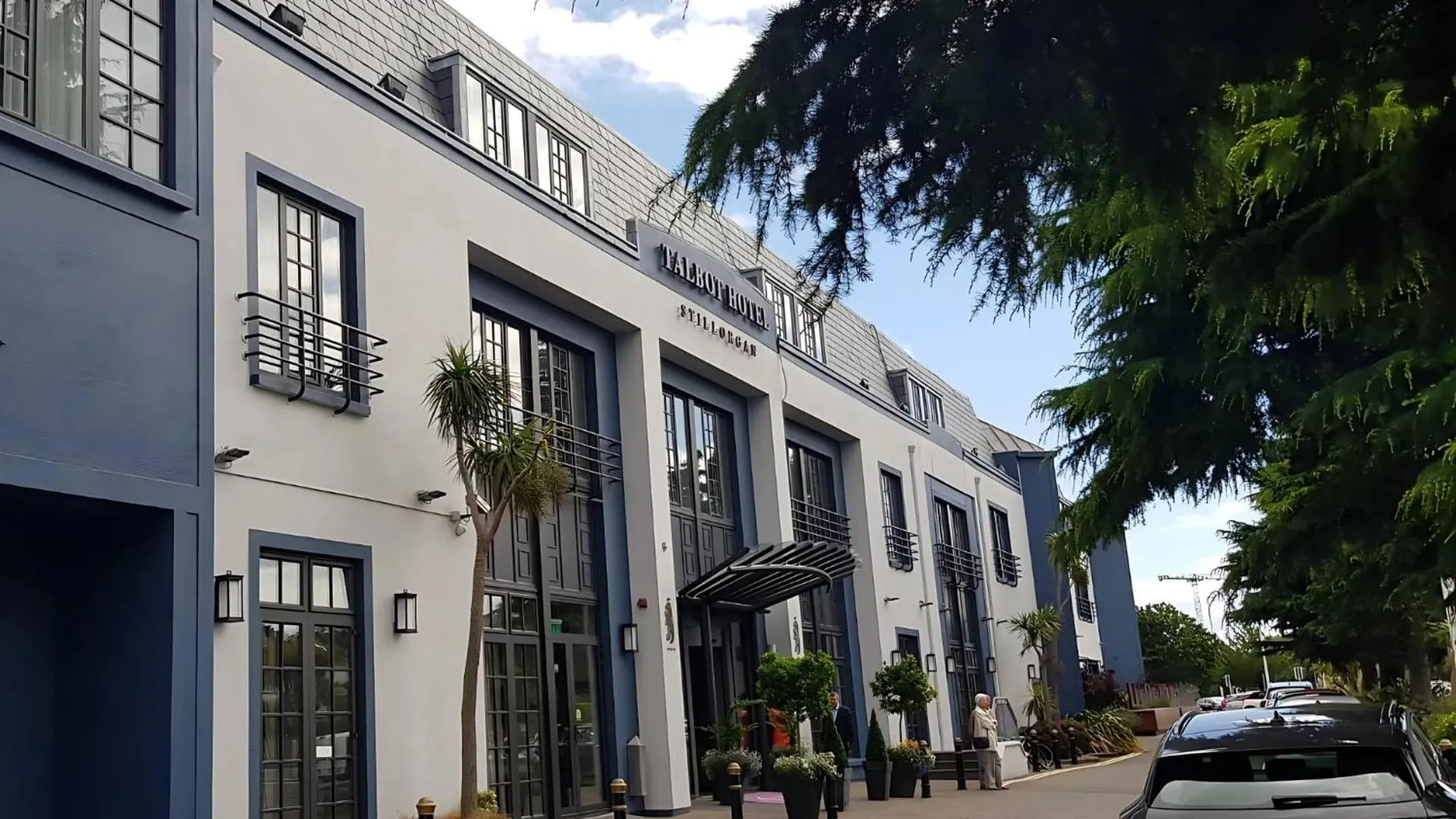 Property building in Talbot Hotel Stillorgan