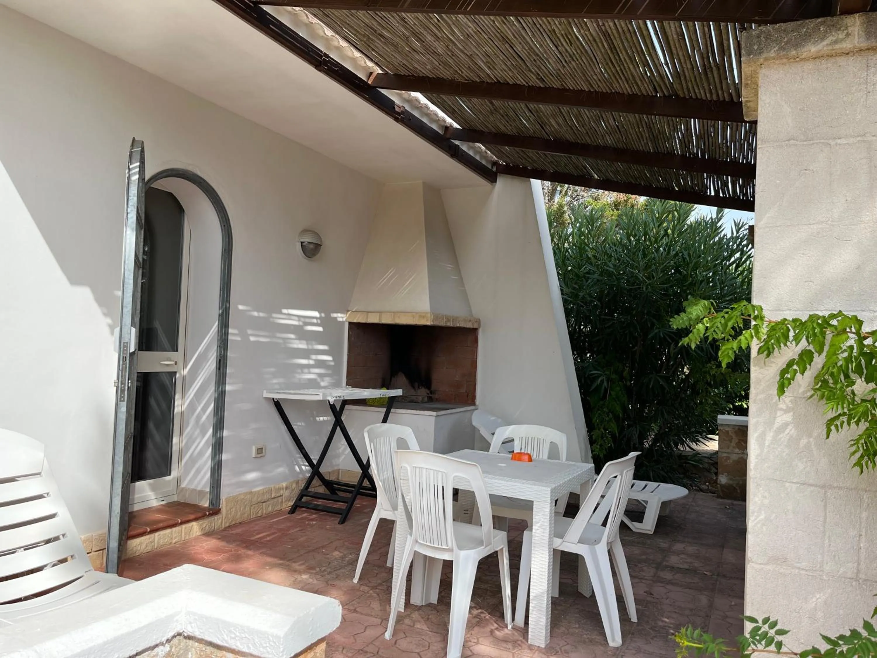 Patio in Casette Masseria La Camardia