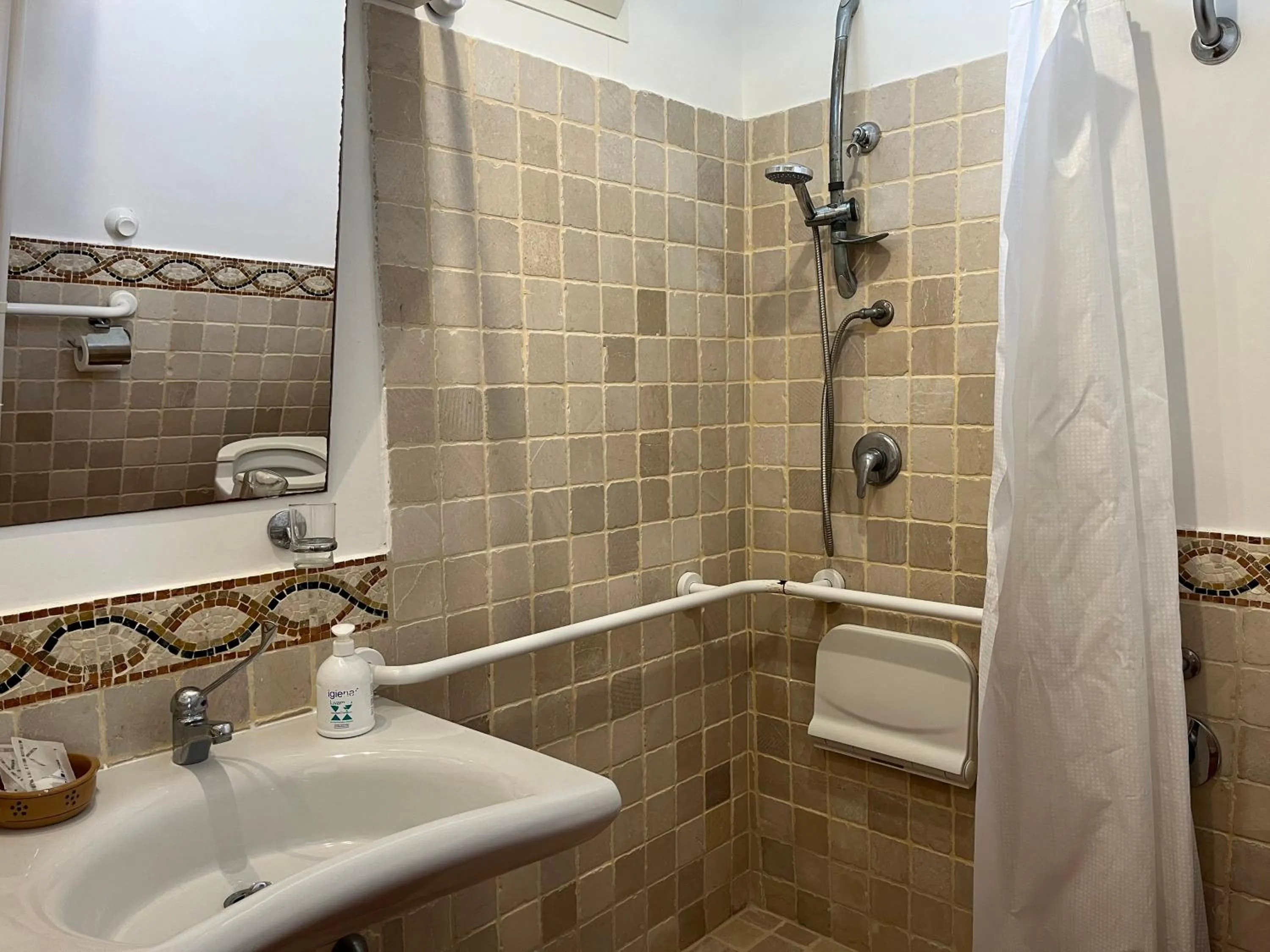 Bathroom in Casette Masseria La Camardia