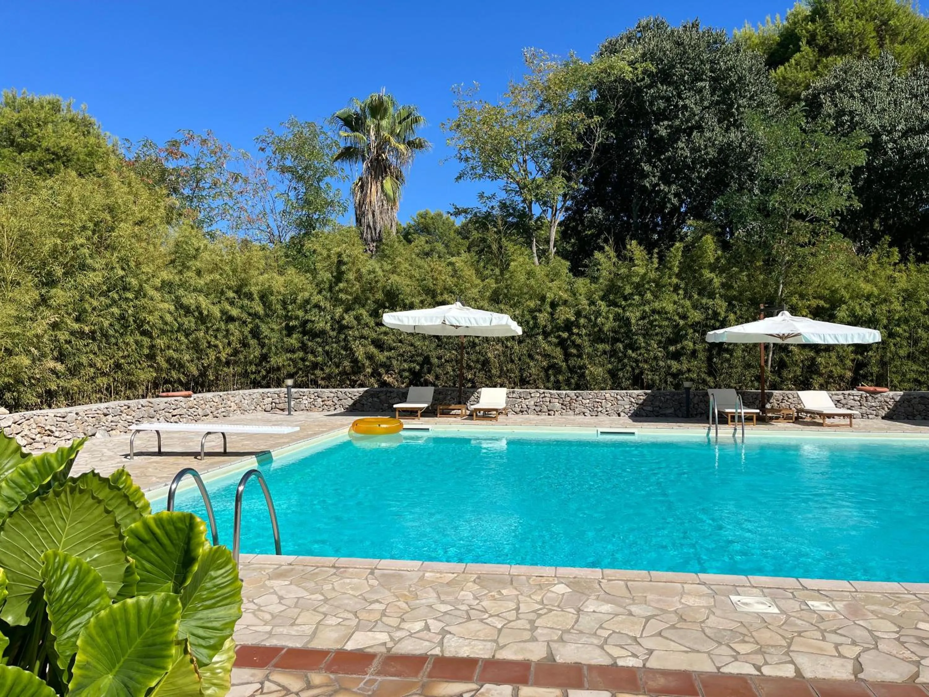 Swimming pool in Casette Masseria La Camardia