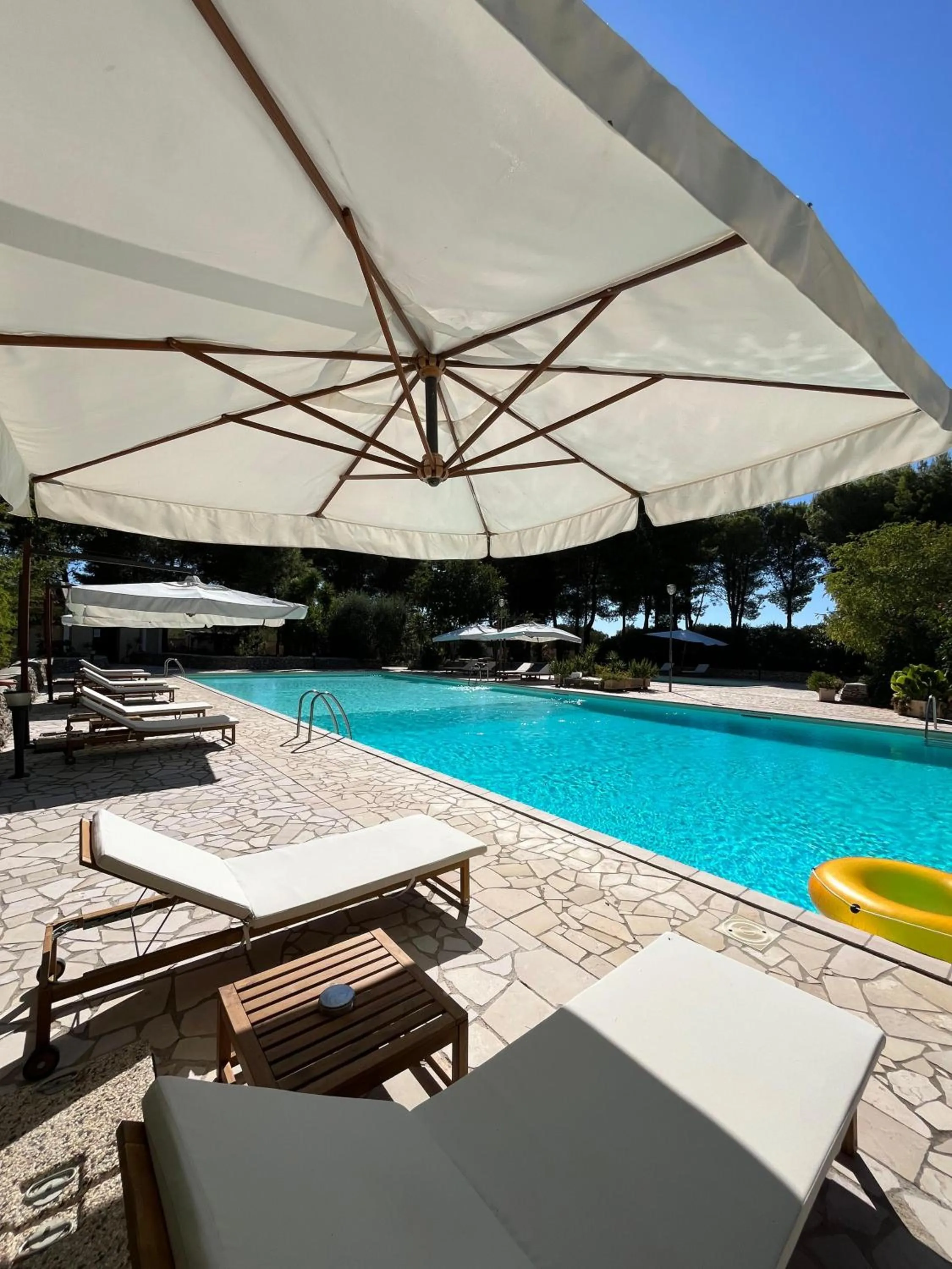 Swimming pool in Casette Masseria La Camardia
