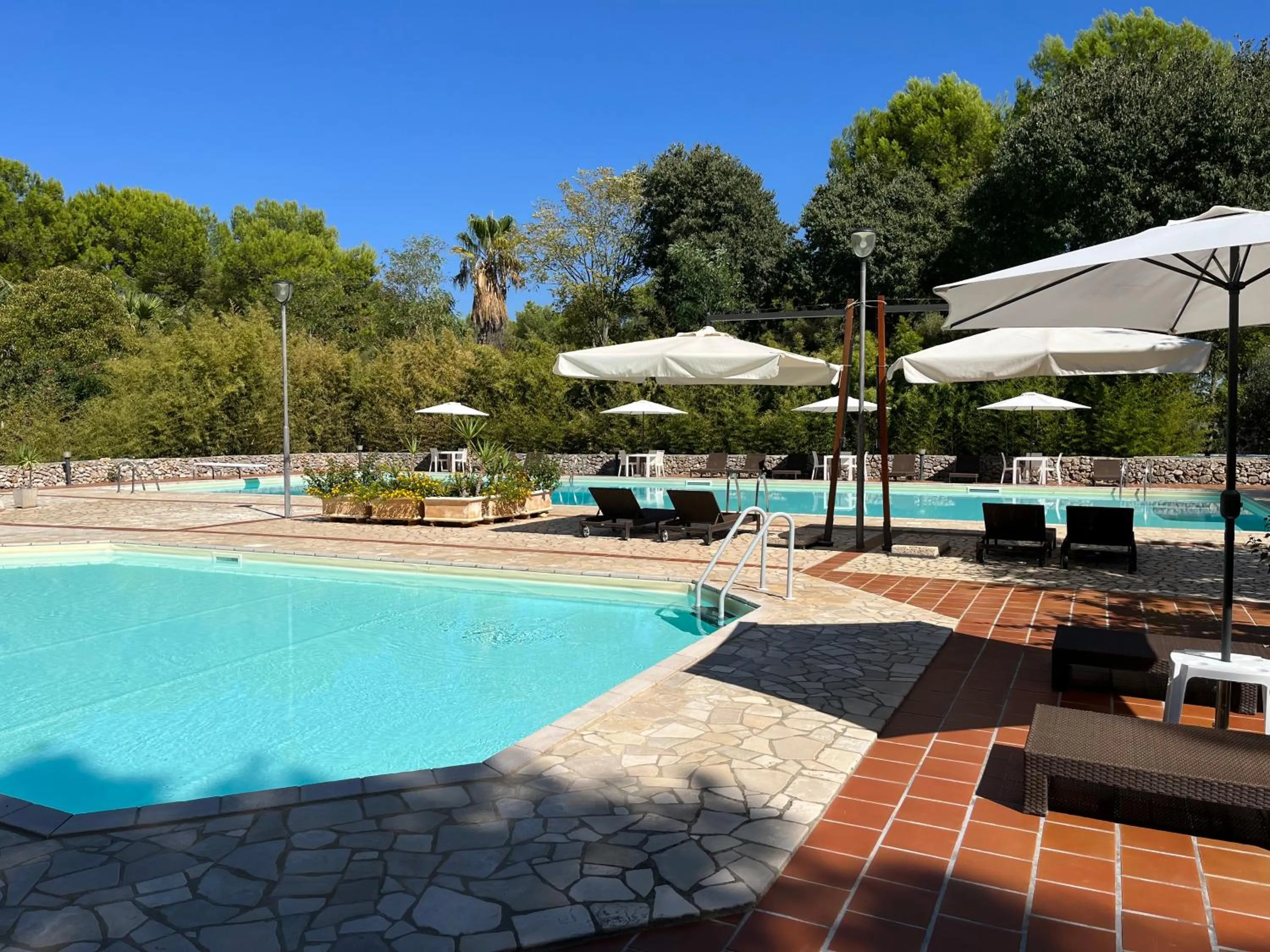 Swimming pool in Casette Masseria La Camardia