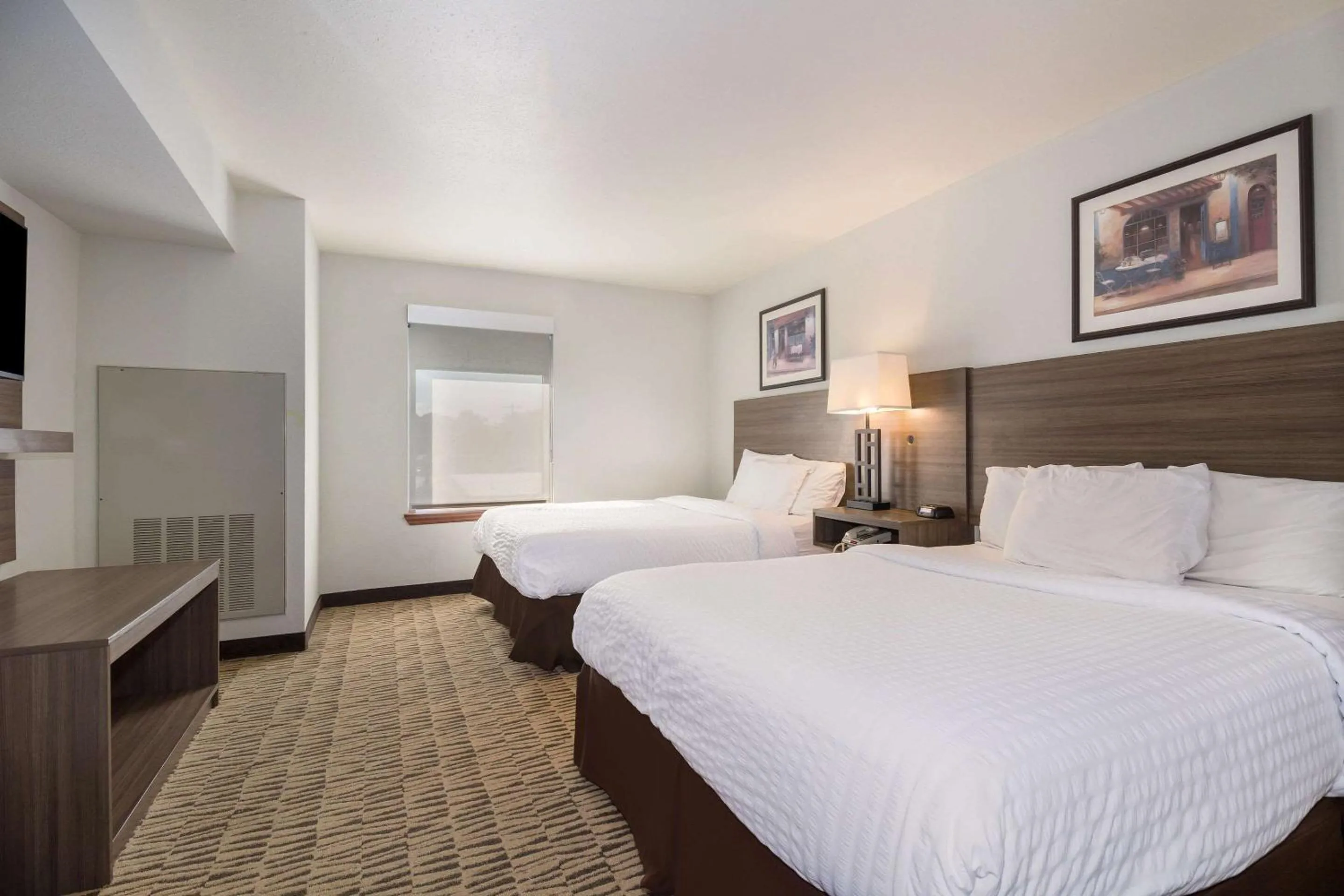 Bedroom, Bed in Clarion Pointe Charleston - West Ashley