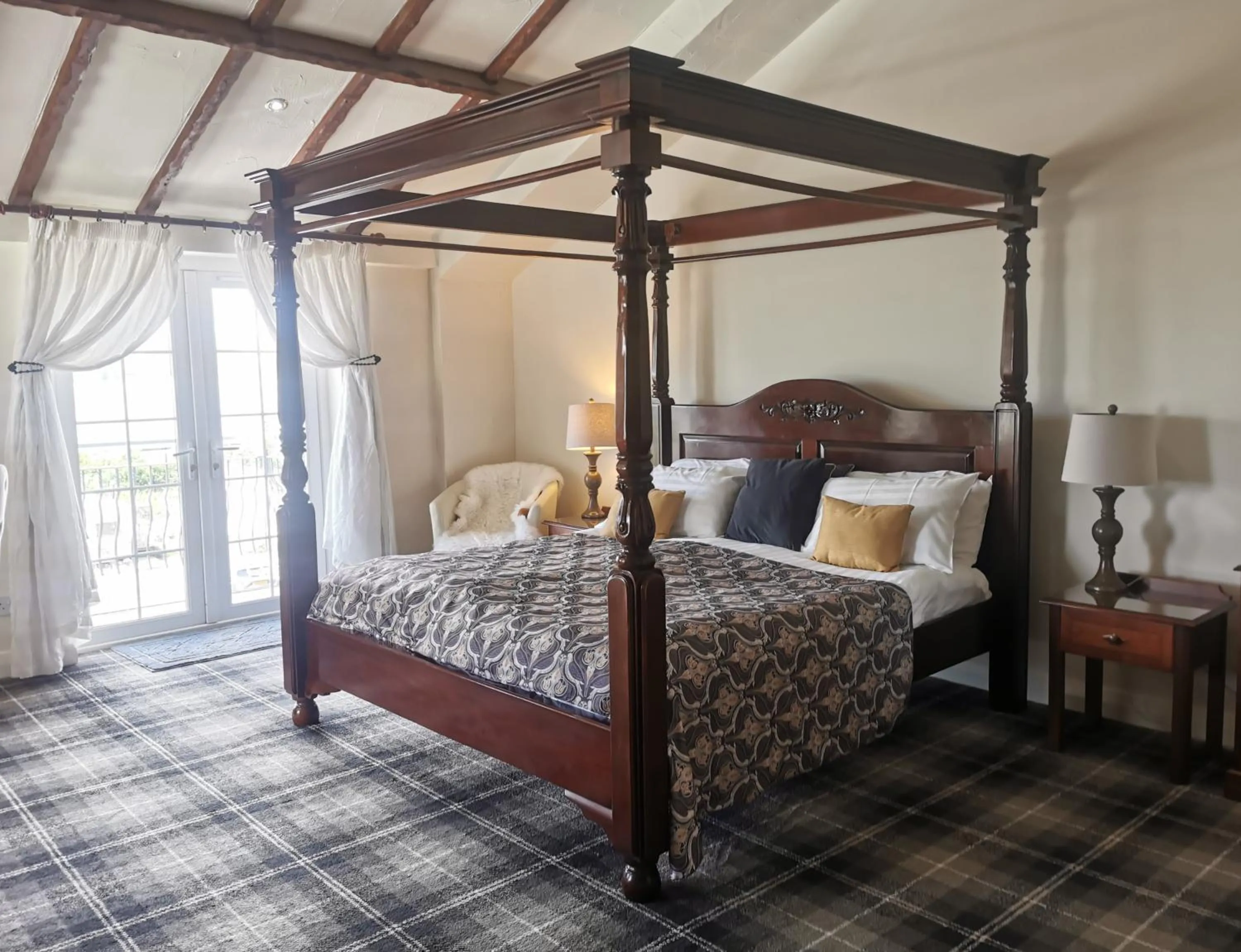 Bed in Three Rivers Hotel