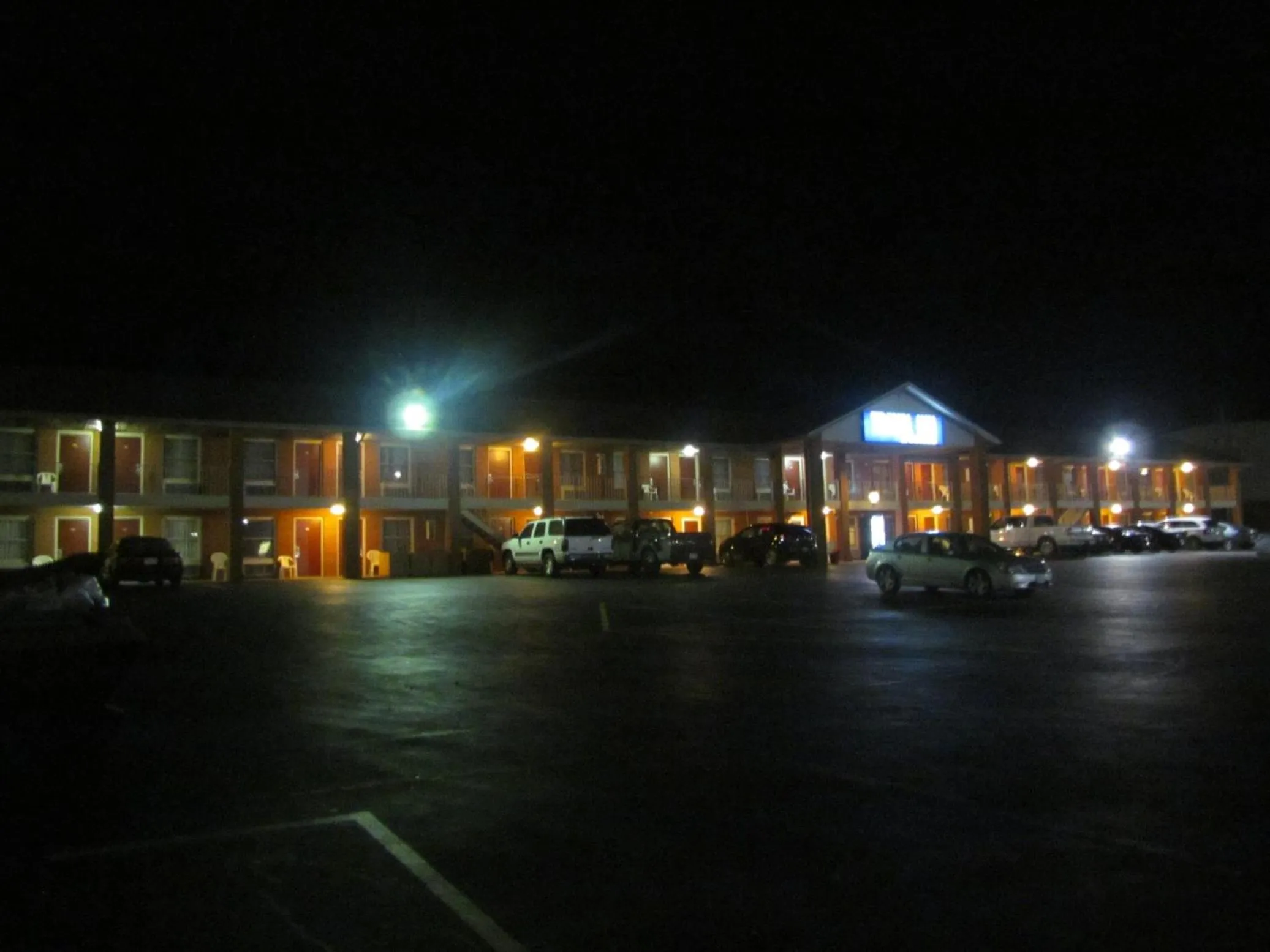 Facade/entrance in Travel Inn & Suites