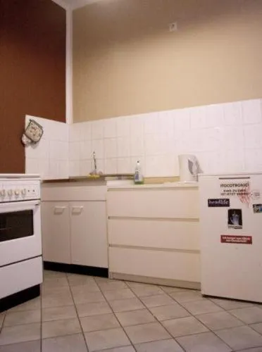 Kitchen or kitchenette in Lette'm Sleep Berlin