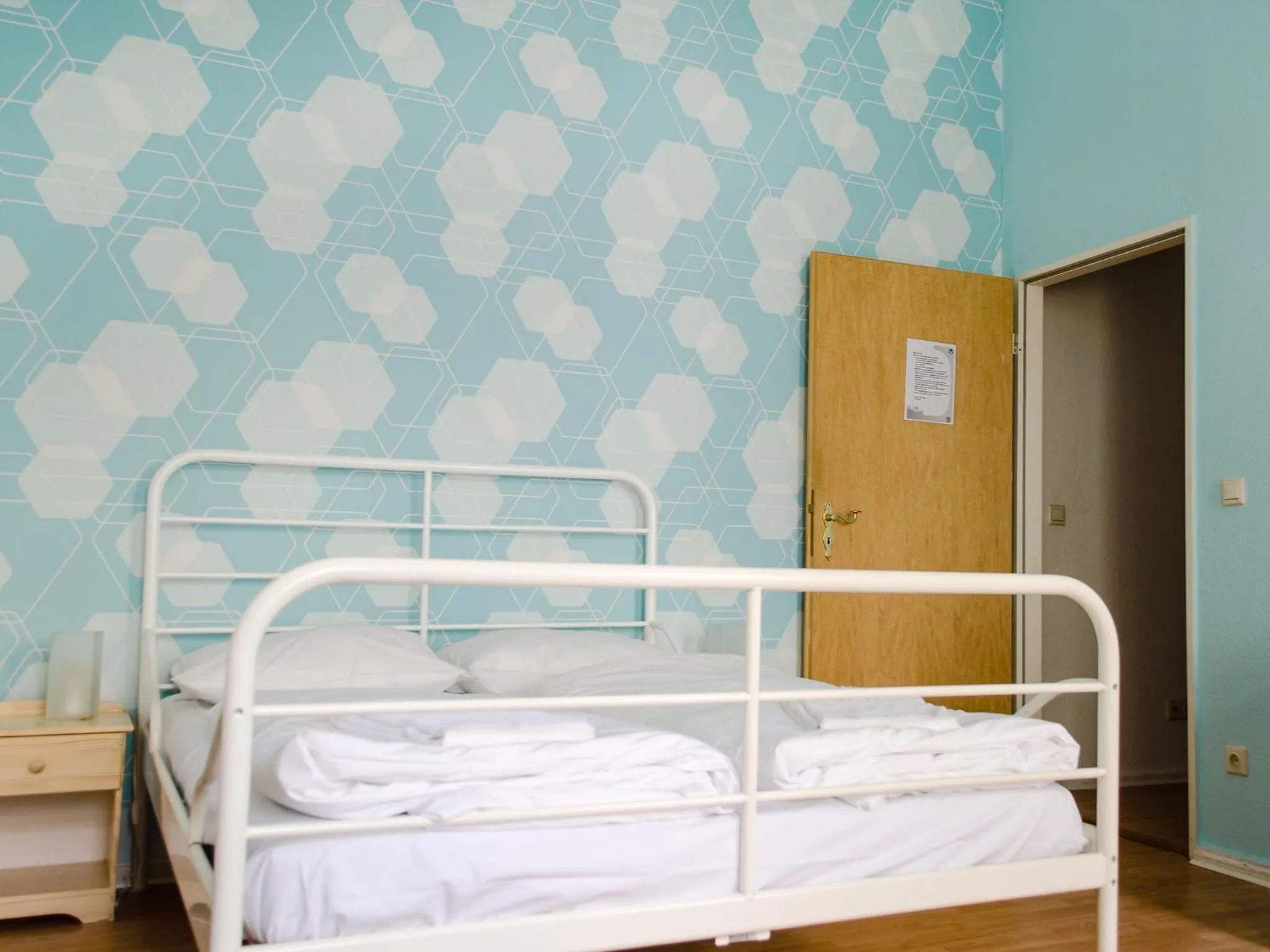 Photo of the whole room in Lette'm Sleep Berlin