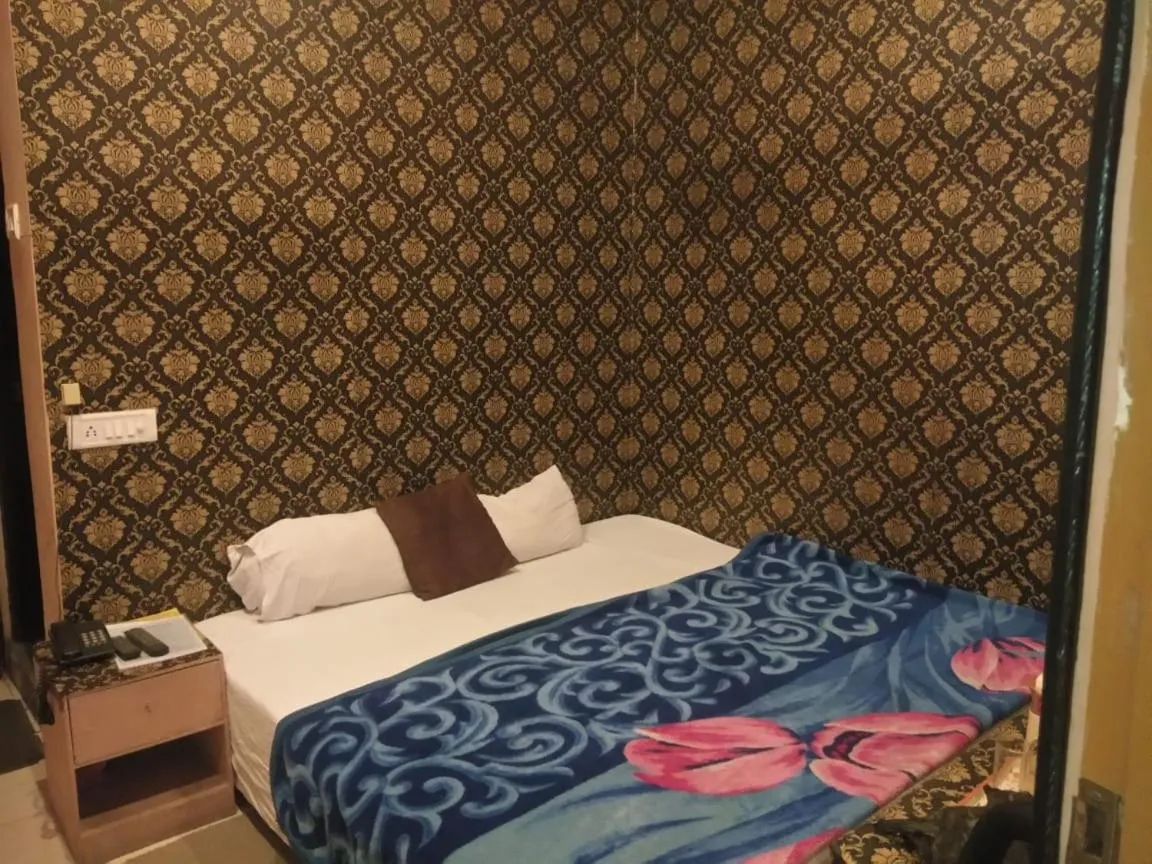 Bedroom, Bed in DS Residency Varanasi-Near Temple n Ghat-Parking